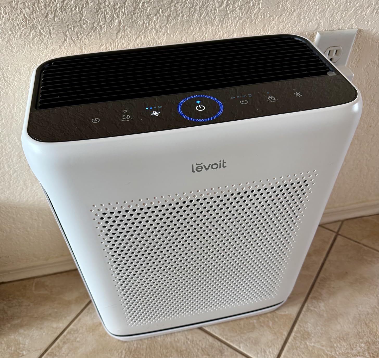 LEVOIT Air Purifiers for Home Large Room Up to 1875 Ft² with Washable Pre-Filter, AHAM VERIFIDE, Air Quality Monitor, HEPA Sleep Mode for Allergies, Pet Hair in Bedroom, Vital 200S-P, White customer photo 2
