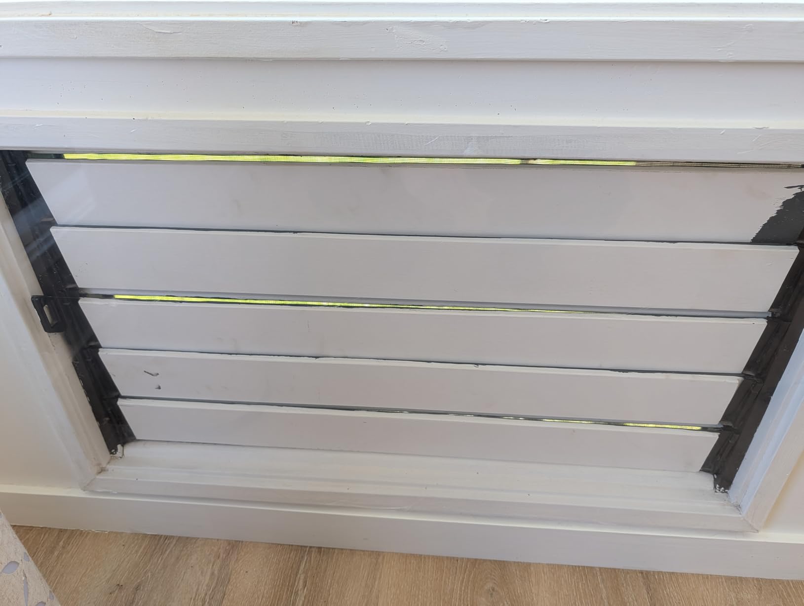 Duck MAX Strength Window Insulation Kit, Heavy Duty Shrink Film, Fits up to 5 Windows, 62-Inch x 210-Inch customer photo 2