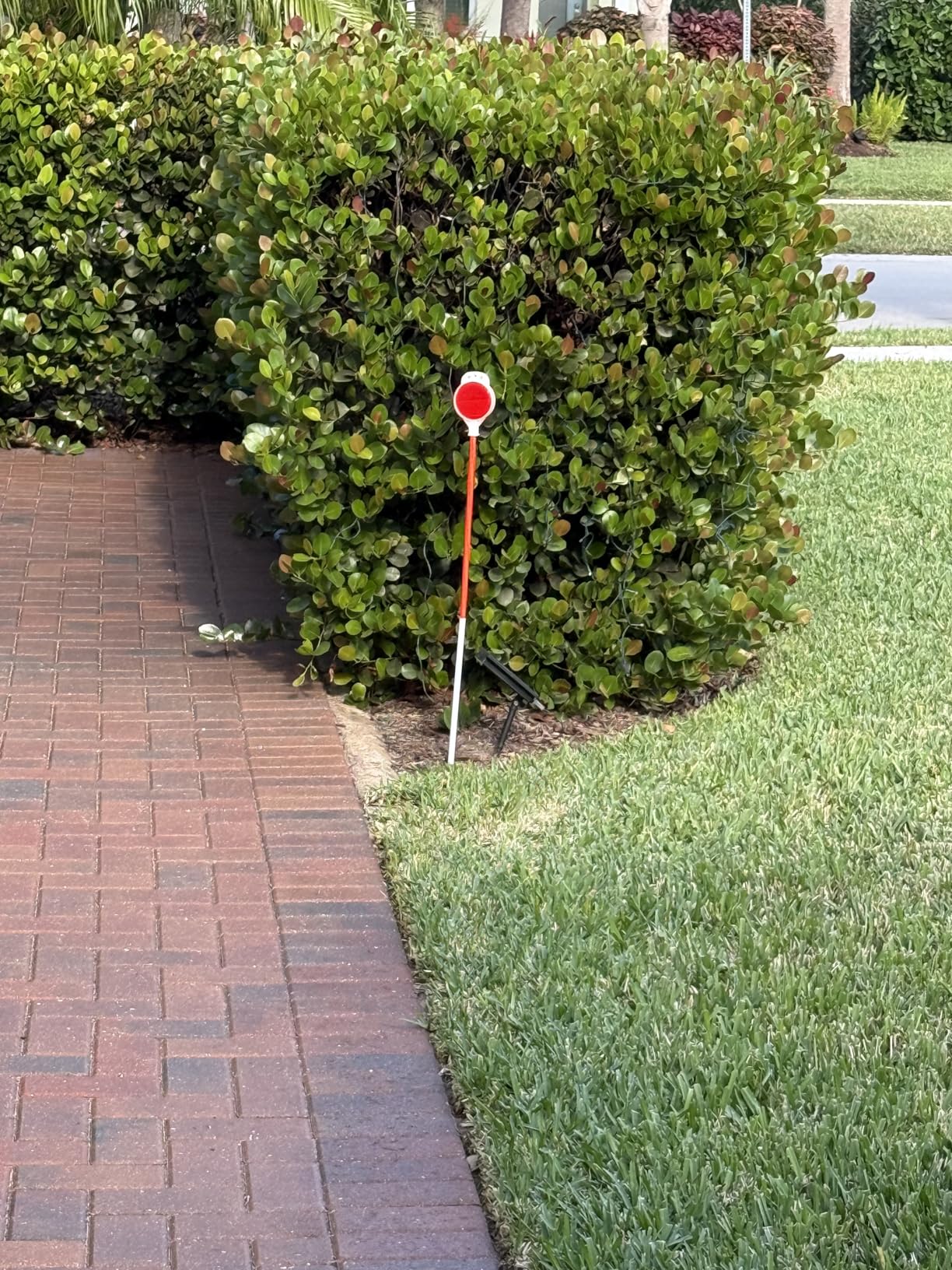 Driveway Markers, Double Sided Reflective Driveway Markers Highly Visible, 48 Inch Metal Snow Stake for Snow Plowing Markers, Parking Lots, Walkways, Yard Mailbox (4 Pack) customer photo 1