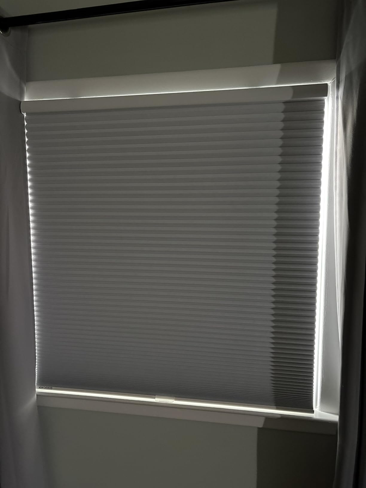 Joydeco Cellular Shades, Cordless Blackout Shades for Indoor Windows, Honeycomb Blinds for Thermal Insulated & Noise Reduction (Black, 35