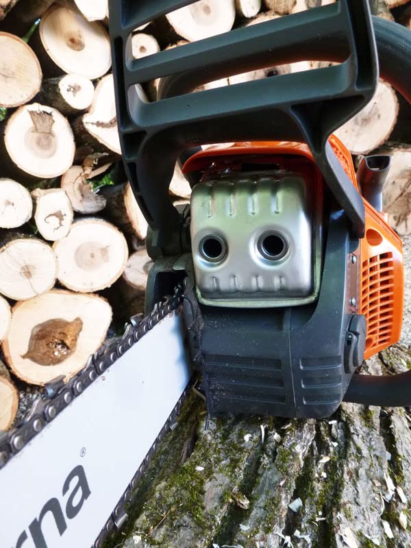 Husqvarna 435 Gas Chainsaw, 40-cc 2.2-HP, 2-Cycle X-Torq Engine, 16 Inch Chainsaw with Smart Start, For Wood Cutting and Tree Trimming, 970612116 customer photo 1