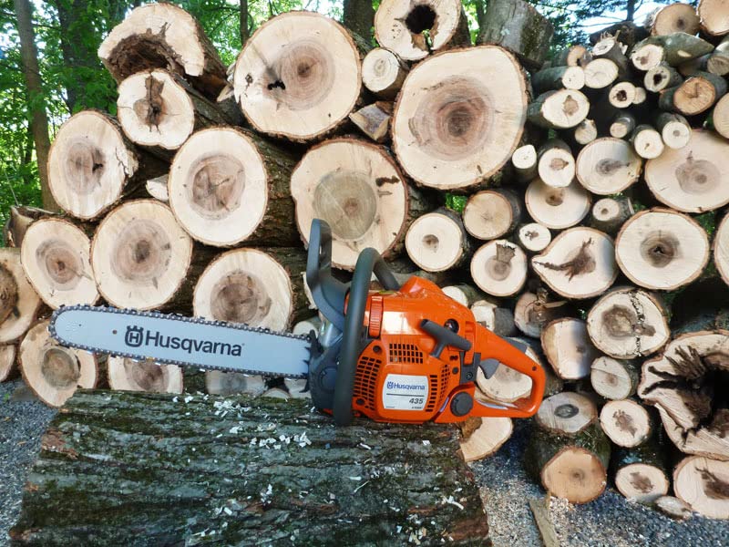 Husqvarna 435 Gas Chainsaw, 40-cc 2.2-HP, 2-Cycle X-Torq Engine, 16 Inch Chainsaw with Smart Start, For Wood Cutting and Tree Trimming, 970612116 customer photo 2