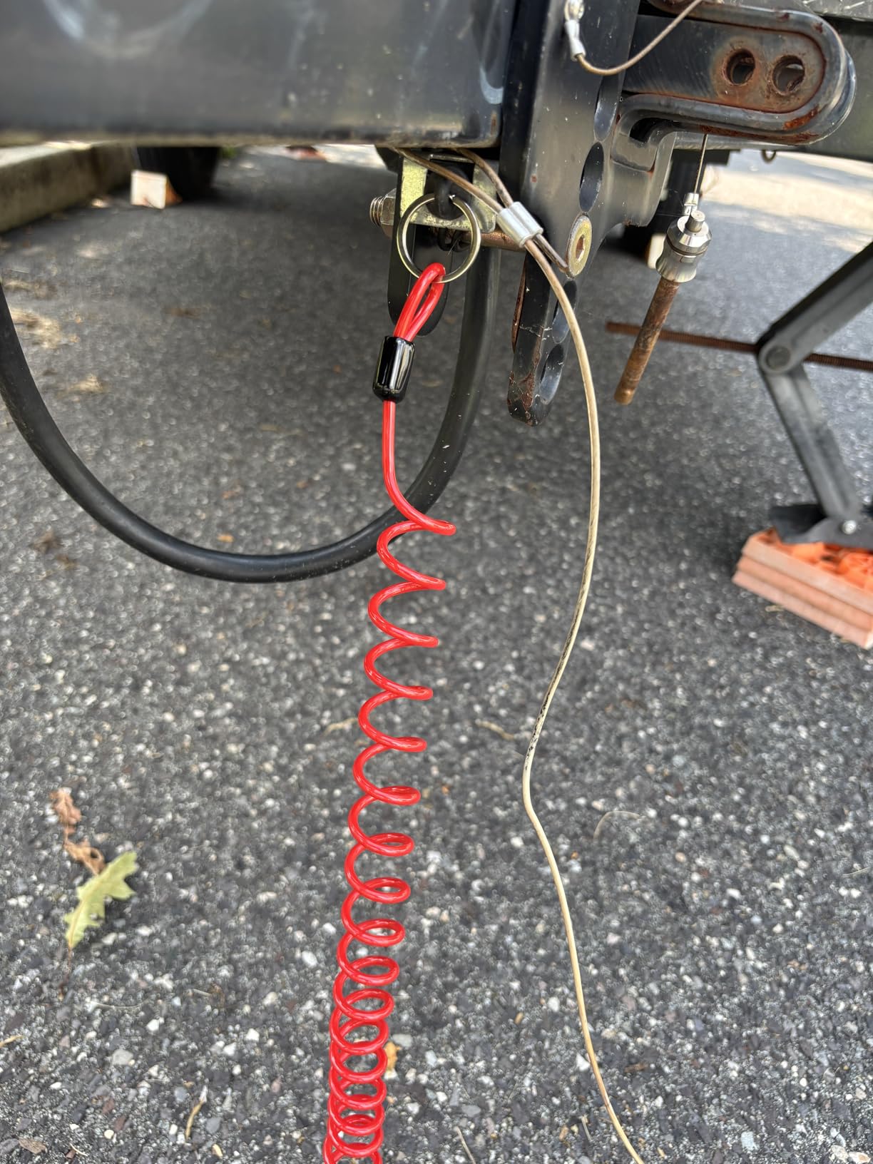 Performore Breakaway Trailer Cable - Heavy Duty Steel Wire Coiled Safety Cables Strap for RV Towing Trailer - Stainless Steel Spring Towing Coil for Enhanced Durability - Extends up to 6ft (1) customer photo 2