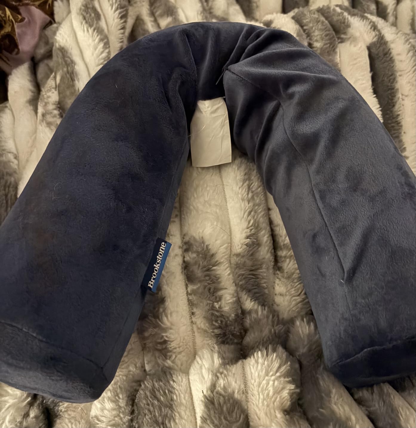 Brookstone Free Form Travel Pillow - Lightweight Flexible Memory Foam Travel Neck Pillow for Sleeping, Car, Airplane & Travel Support, Grey customer photo 2