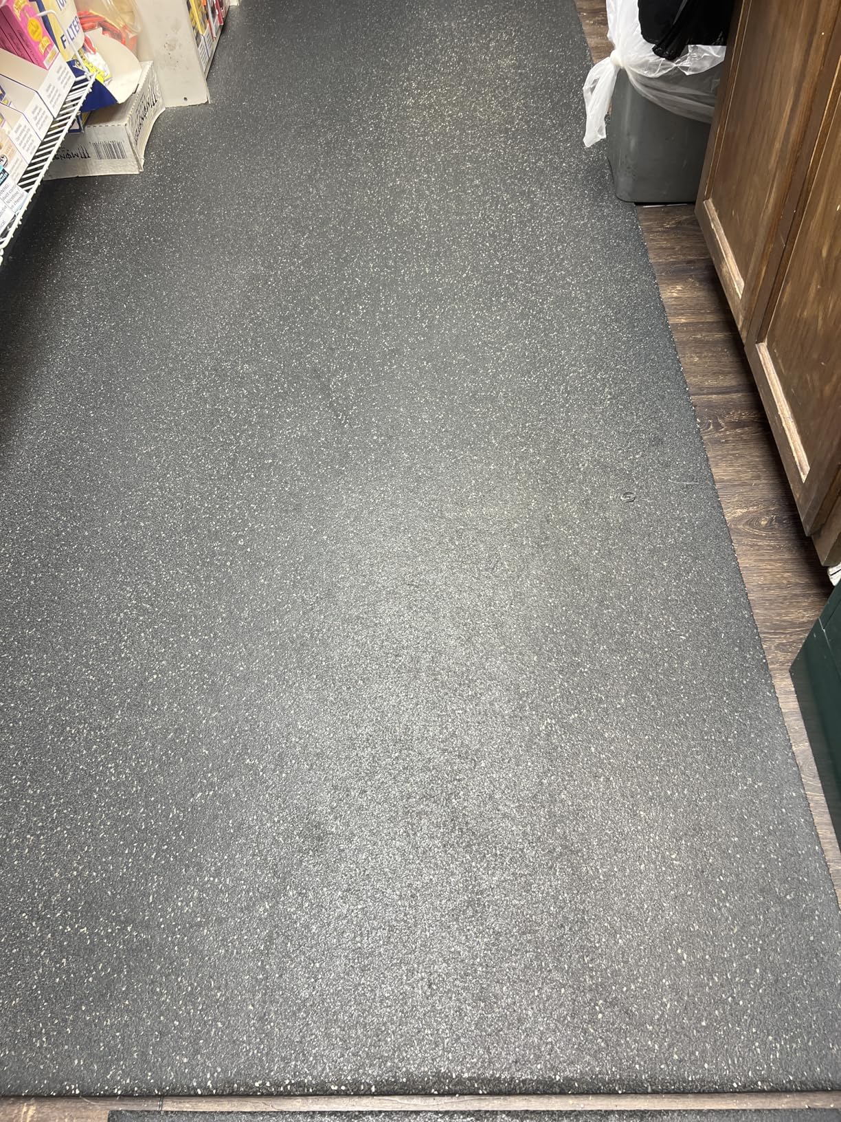 Genaflex Rubber Gym Floor Mat - 8mm Thick - Heavy Duty Commercial Protective Gym Flooring Roll (10% Blue, 4' X 6') customer photo 1