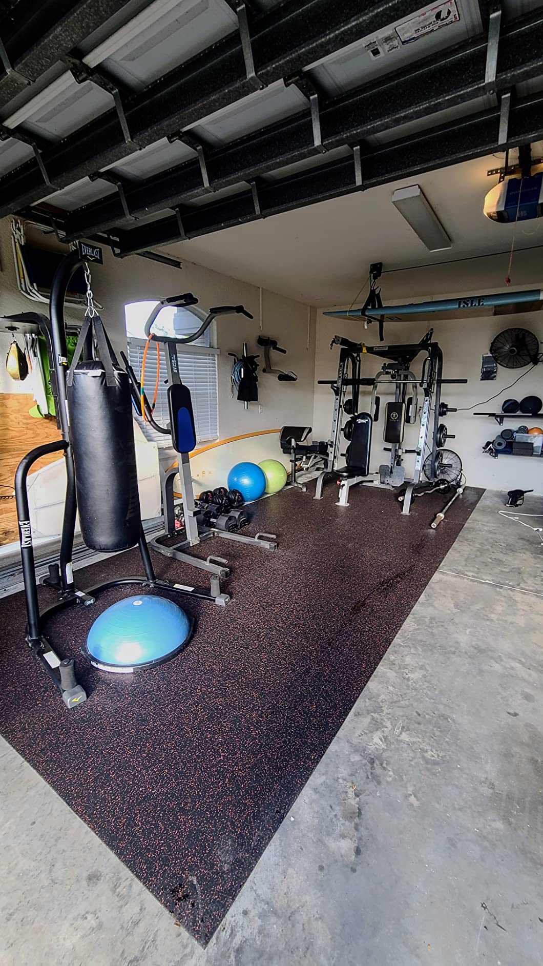 Genaflex Rubber Gym Floor Mat - 8mm Thick - Heavy Duty Commercial Protective Gym Flooring Roll (10% Blue, 4' X 6') customer photo 2