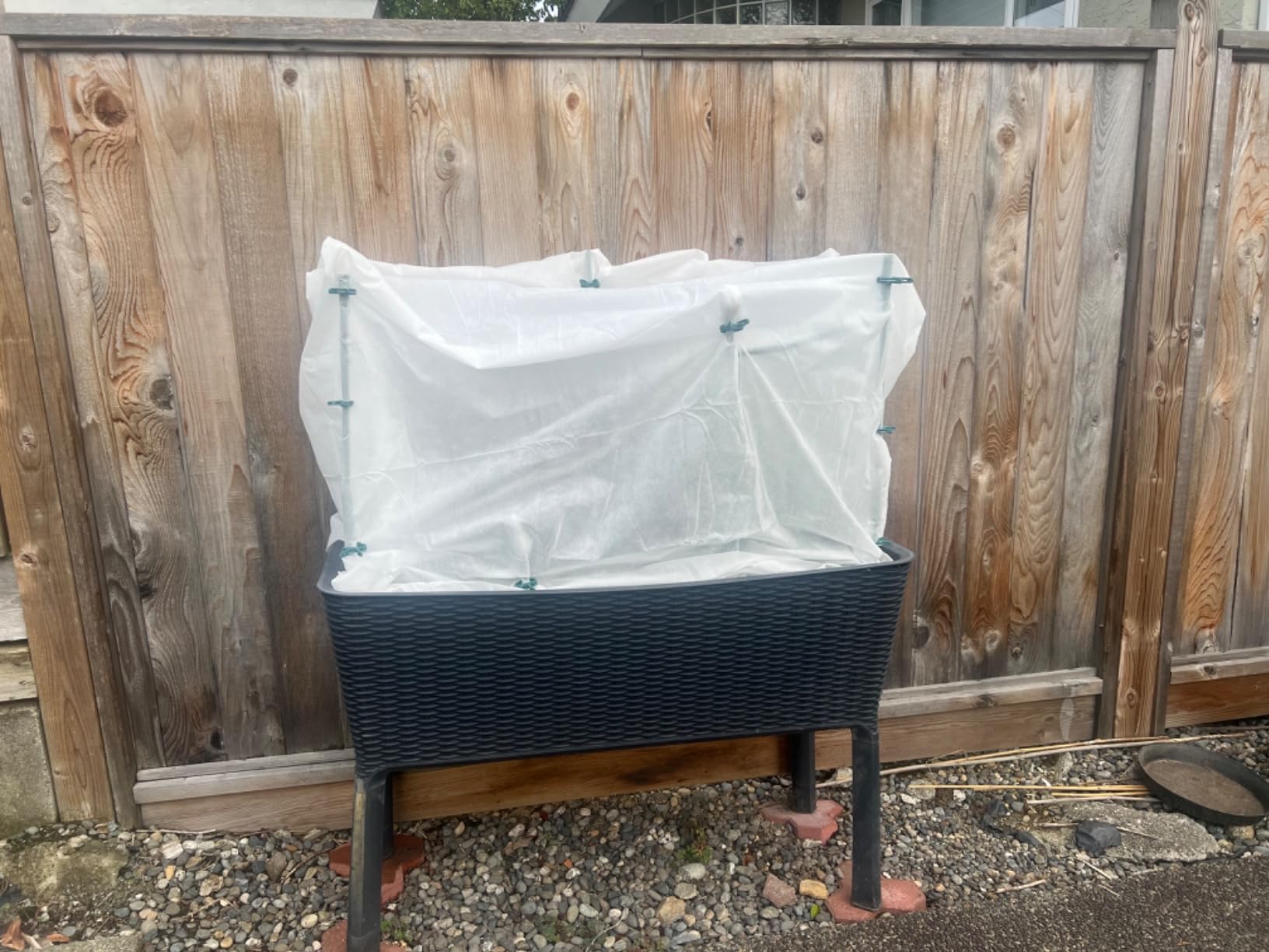 Thicker Plant Covers Freeze Protection 1.77 oz/yd², 10ft x 33ft Reusable Floating Row Cover for Garden, Frost Cloth Plant Freeze Protection, Plant Blanket for Outdoor Plants customer photo 1