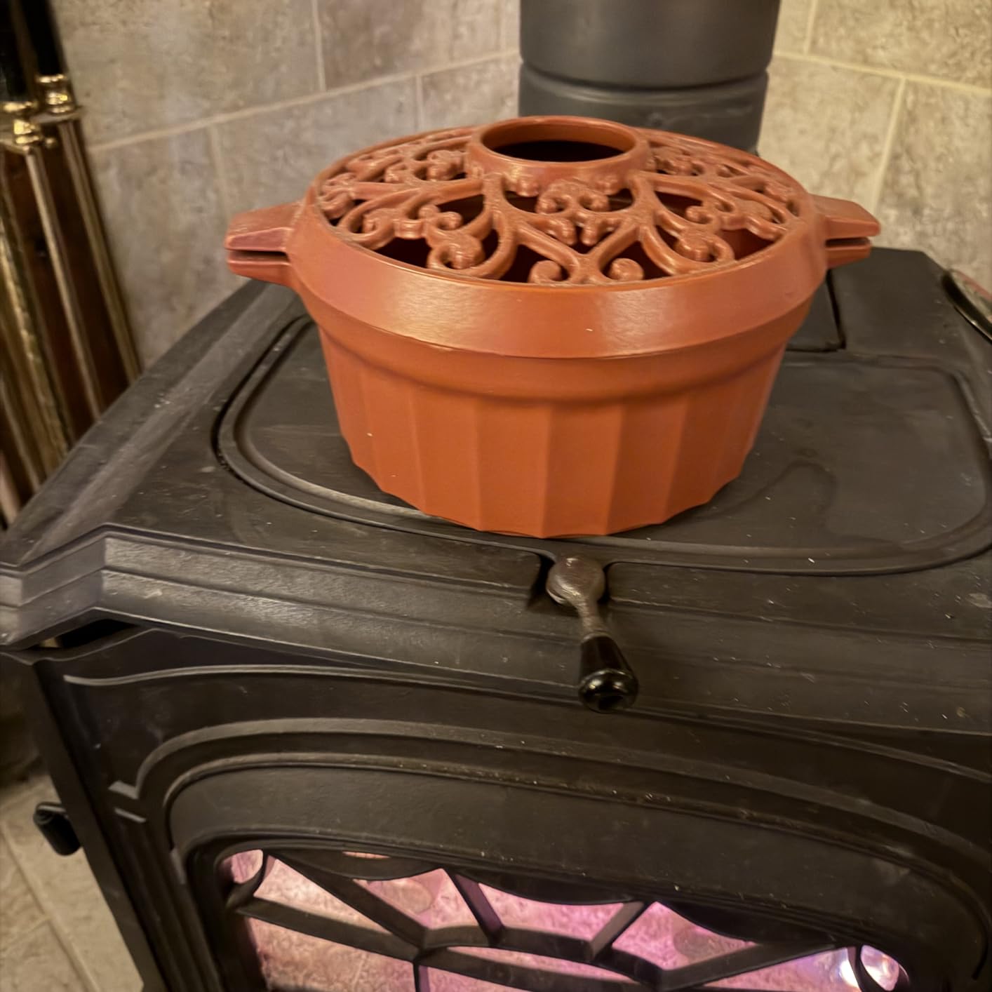 1MORE Wood Stove Steamer- Wood Stove Humidifier Cast Iron with Porcelain Enamel Coating, Fireplace Steamer Pot, Rust Resistant, Home Indoor Decorative, 2.5 Quart Capacity,Black customer photo 1