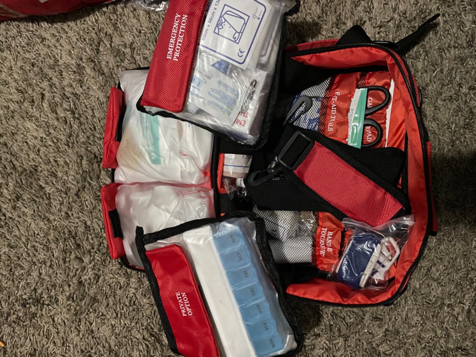 Poygik Premium 420 Piece Large First Aid Kit for Home, Car, Travel, Camping, Truck, Hiking, Sports, Office, Vehicle & Outdoor Emergencies - Emergency Medical Kits, Businesses & Home Medical Supplies customer photo 1