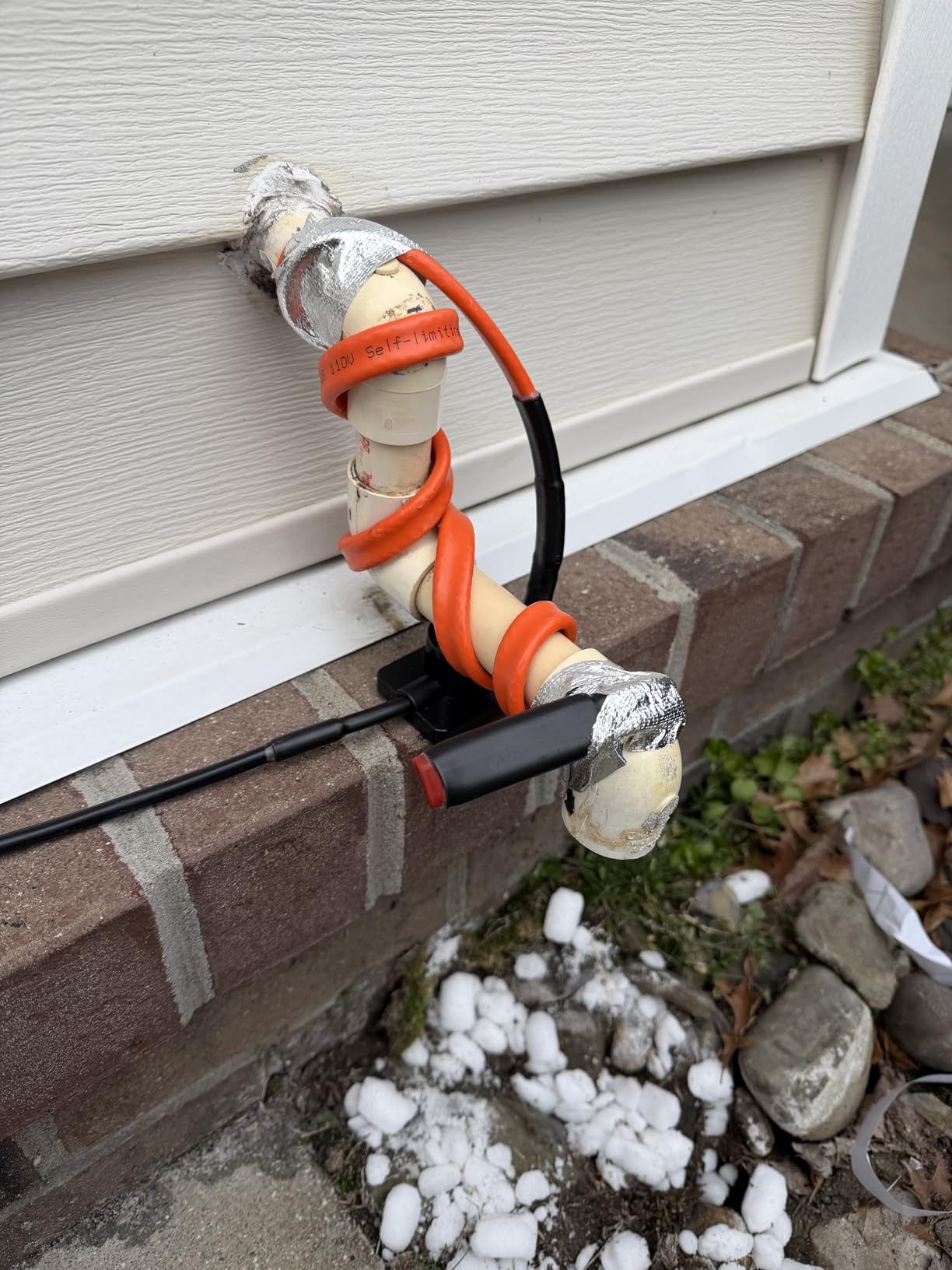 15FT Heat Tape for Water Pipes Freeze Protection IP65 Waterproof 8W/FT 110V BDDFOTO Water Pipe Heat Cable With Thermostat Self-Regulating Pipe Heater for House Garden/RV Camper customer photo 2