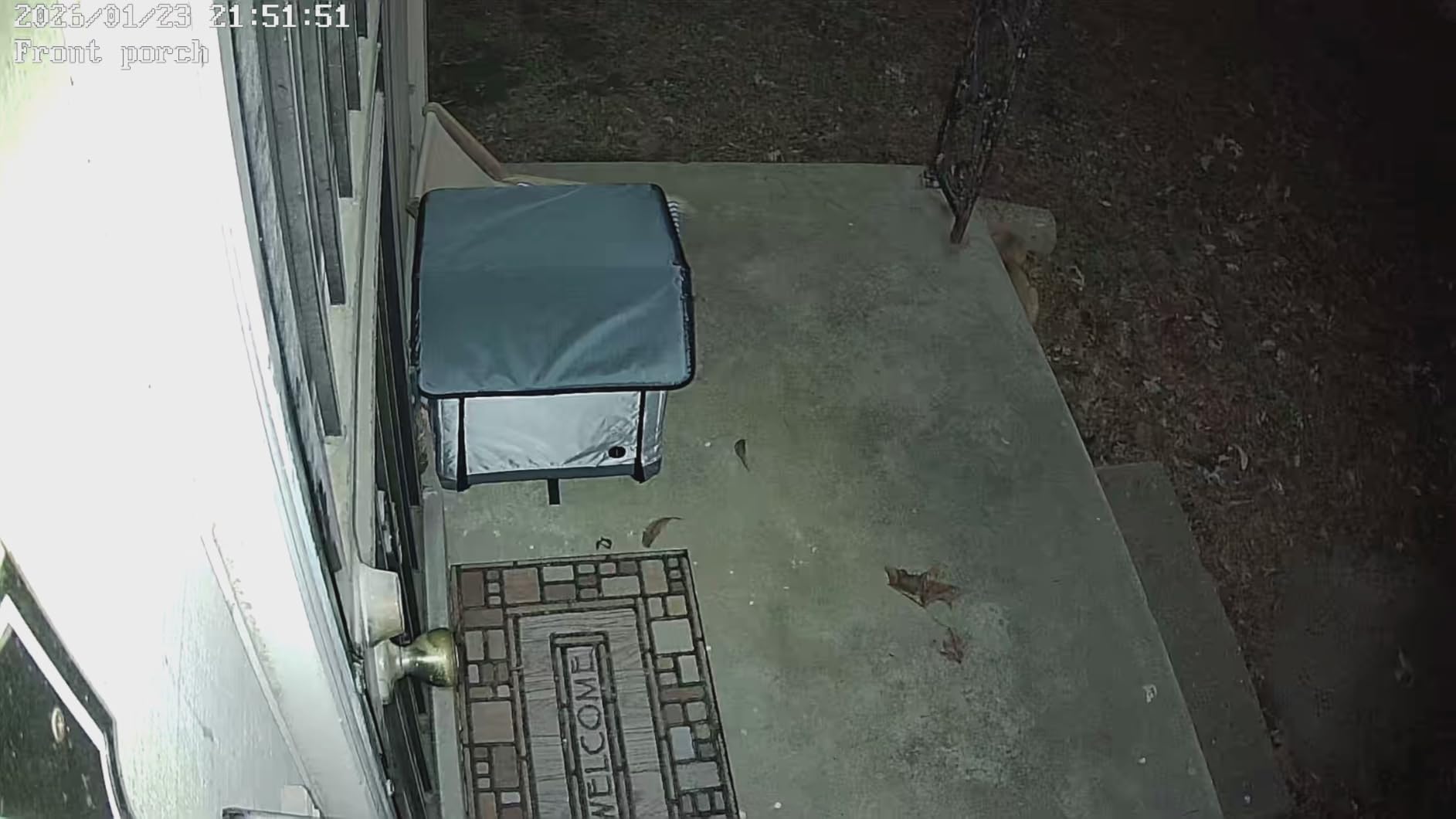 SHU UFANRO Insulated Heated Cat House Indoor/Outdoor, Elevated Cat House with Heated Pad for Winter, Outside Weatherproof Shelter for Feral Cats and Small Dogs (20
