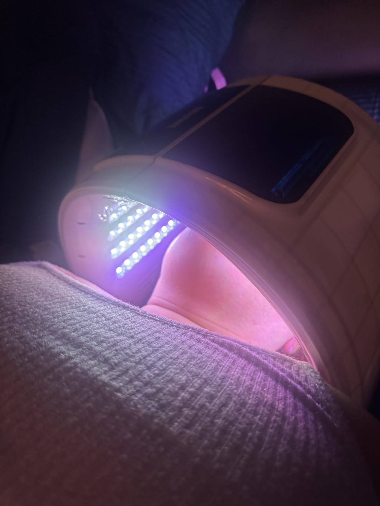 Beuwe Red-Light-Therapy-Mask, Led Light Therapy for Face, 7 Colors Led Face Mask Facial Led Light Therapy Tool Skin Care Equipment at Home, Facial Neck Body Hand Beauty Mask customer photo 2