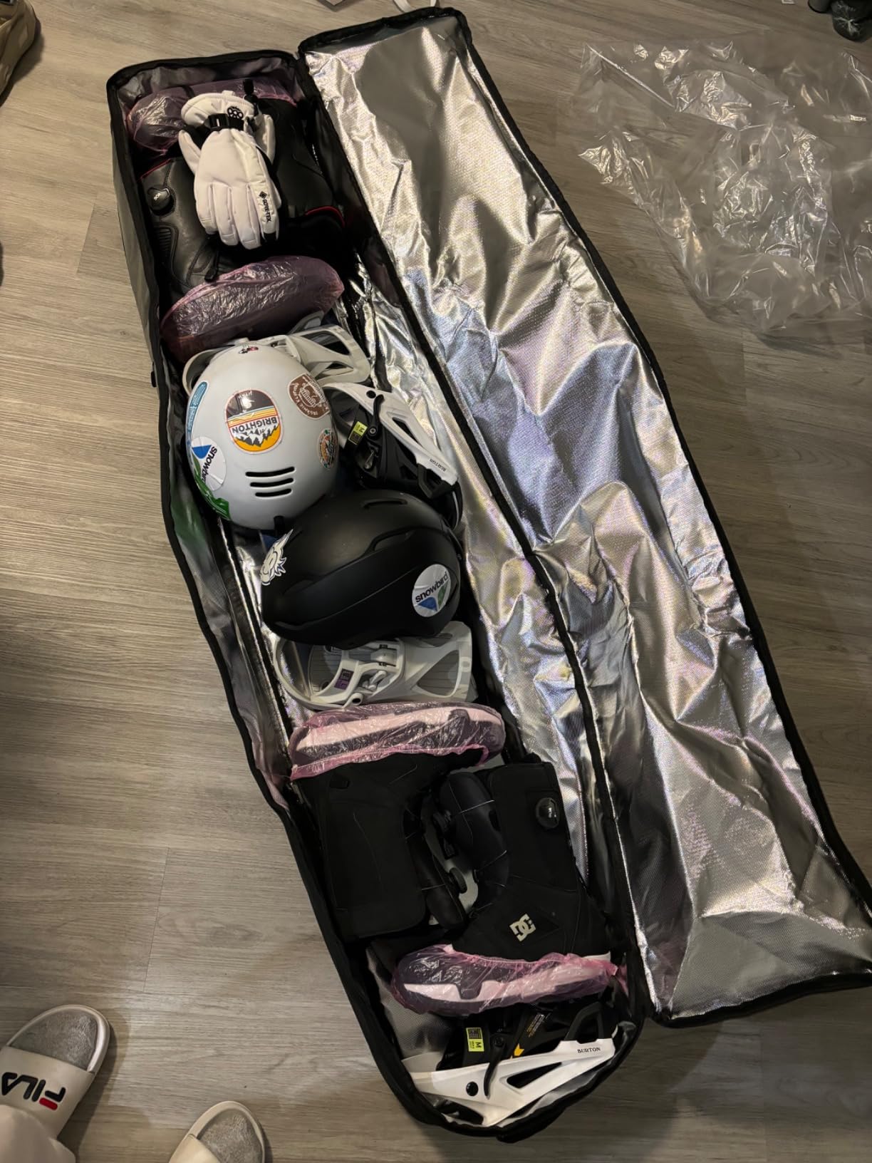 Snowboard Bag with Wheels, Fully Padded Ski Bag for Air Travel 1680D Waterproof Fabric, Rolling Ski Travel Bag for Flying, Durable, Large Capacity for Skis, Boots and Helmets customer photo 2