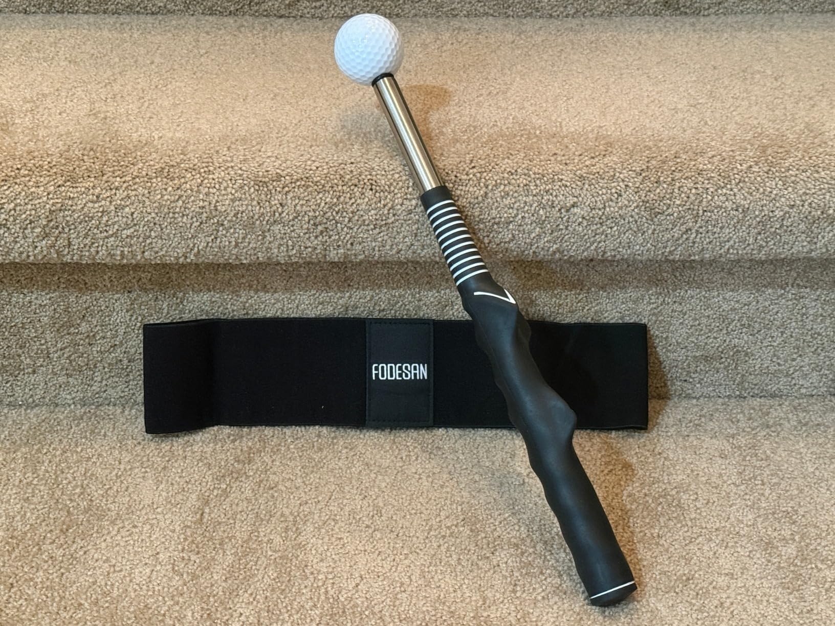 5-in-1 Retractable Golf Swing Trainer, Training Aid with Grip Trainer, Swing Mechanics for Beginners & Tempo Training for Advanced, Click Feedback, Arm Connection, Right/Left-Handed, Indoor/Outdoor customer photo 1