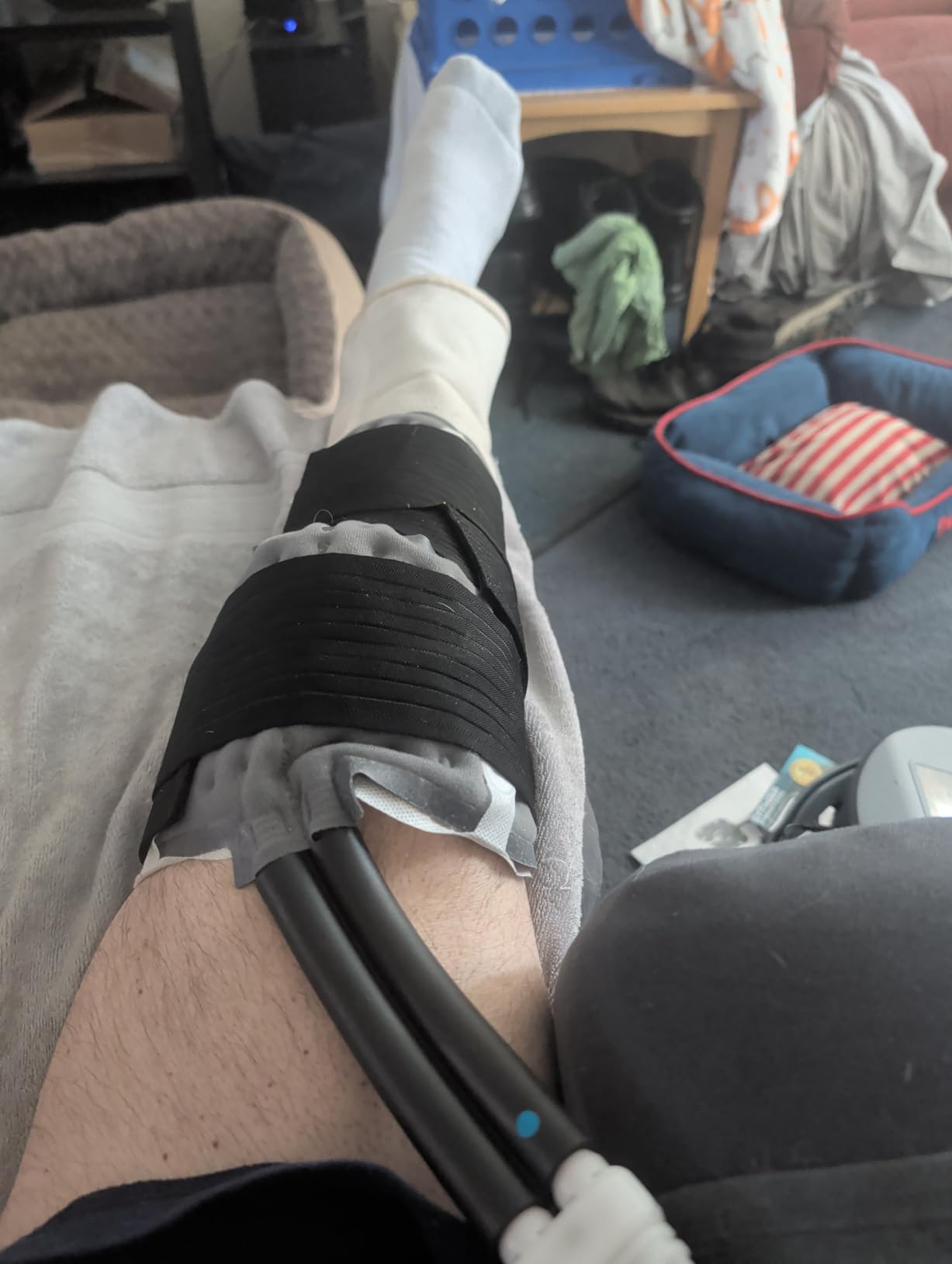 Cold Therapy Machine with Programmable Timer, Ice-Machine-for-Knee-After-Surgery, Knee Replacement Recovery Equipment, Cryotherapy Pain Relief w/Compression Pad for Shoulder, Ankle (Gray) customer photo 2