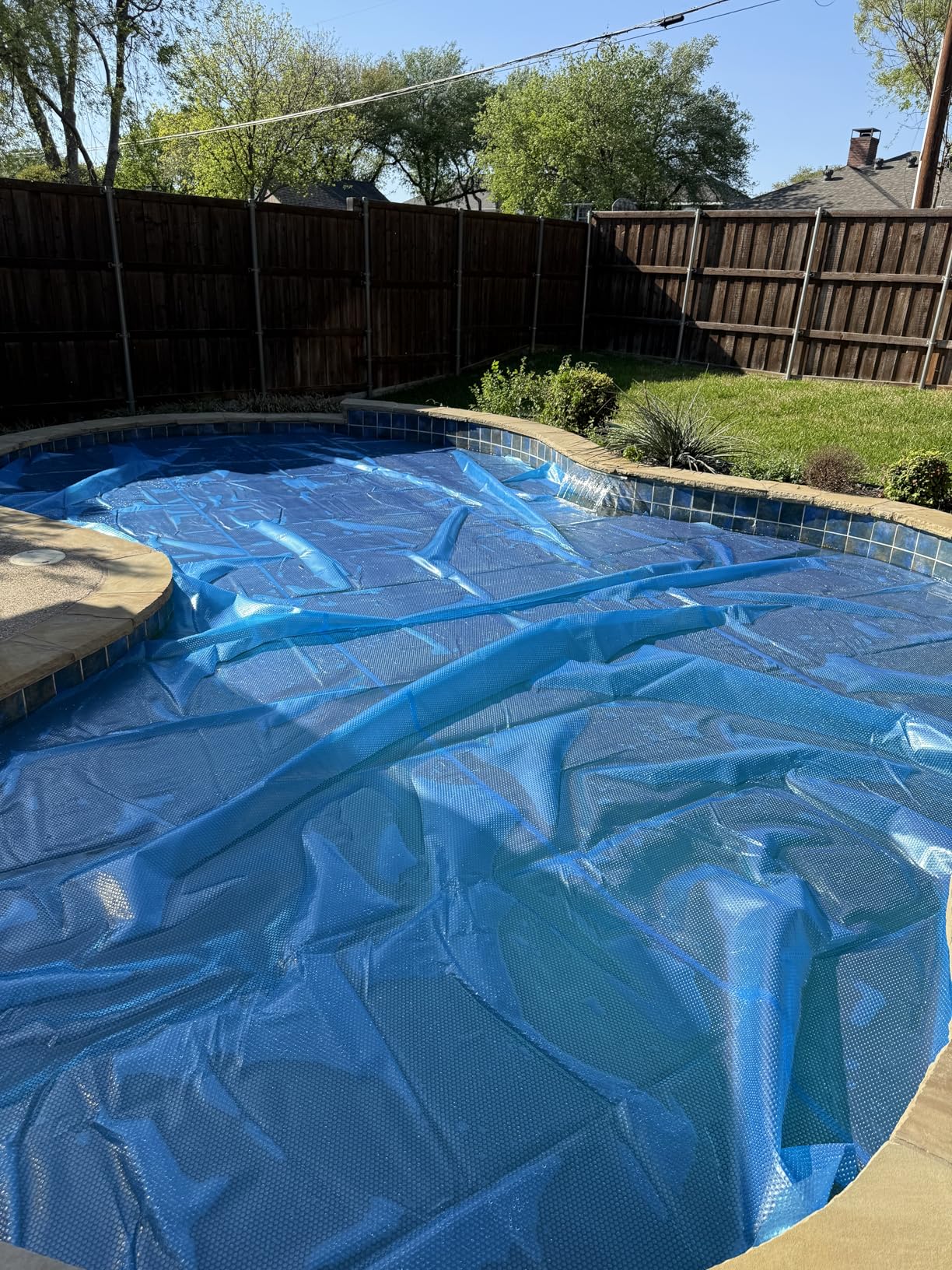 VEVOR Solar Pool Cover, 32 x 16 ft Rectangle Solar Blanket for Pools, 16 mil Solar Covers for Inground Above Ground Swimming Pool Solar, Blue customer photo 1
