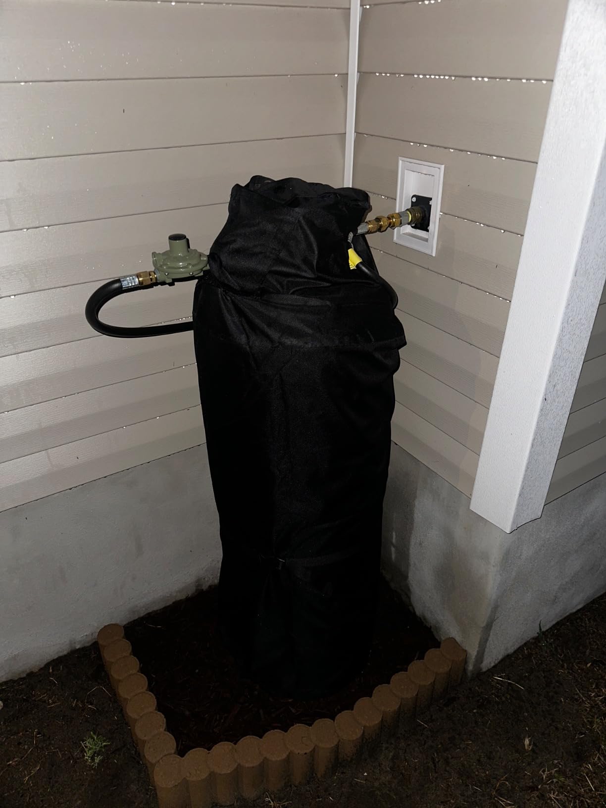 Upgraded YardJoyliz 100 Pound Propane Tank Insulated Cover 600D Heavy Duty Waterproof 100 lb Propane Tall Tank Gas Cover Steel Large with Velcro Access customer photo 1