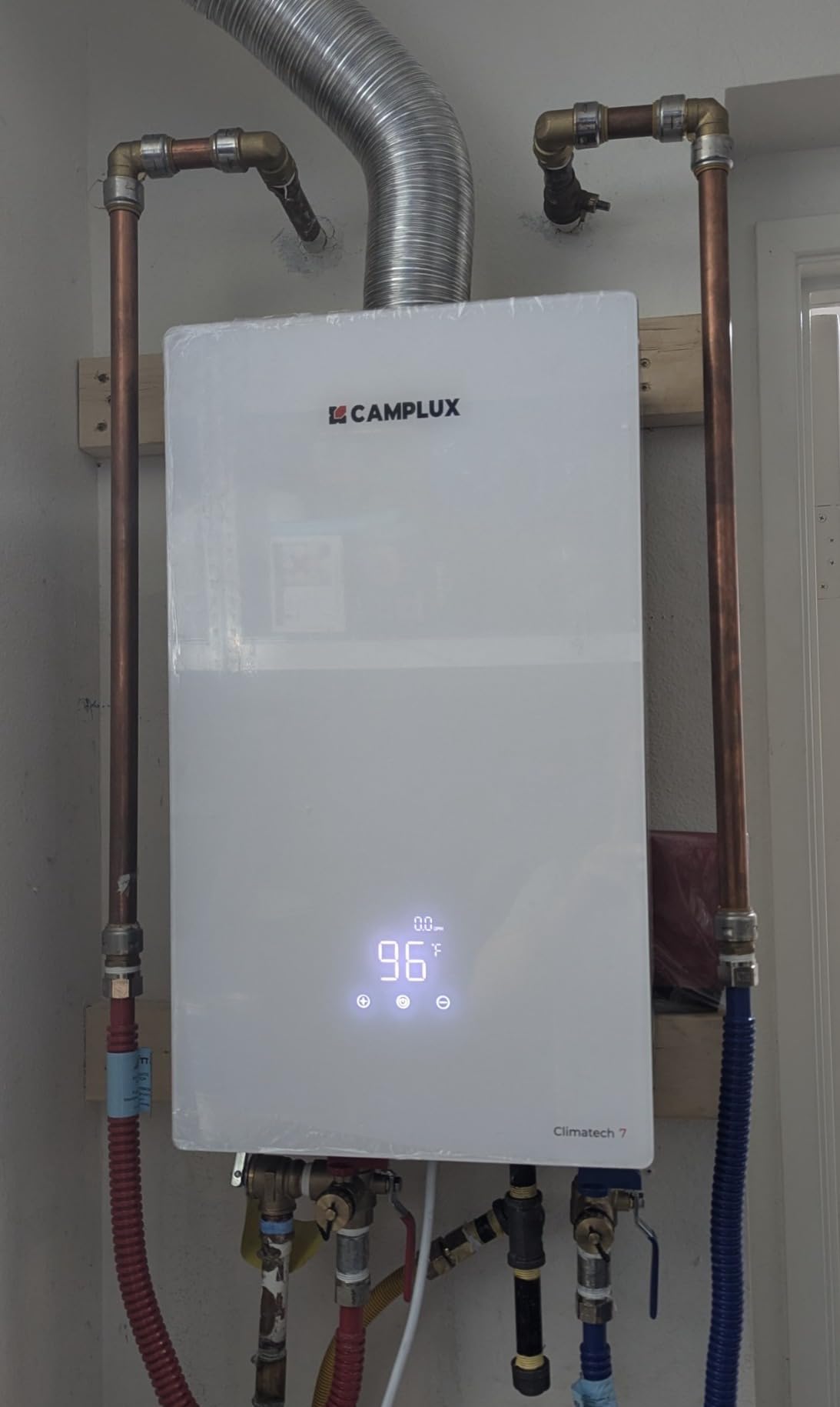 CAMPLUX Climatech 7 102000 BTU Tankless Water Heater Propane 4.22 GPM, CSA Certified On Demand Instant Tankless Hot Propane Water Heater Indoor, 2-4 Outlets customer photo 1