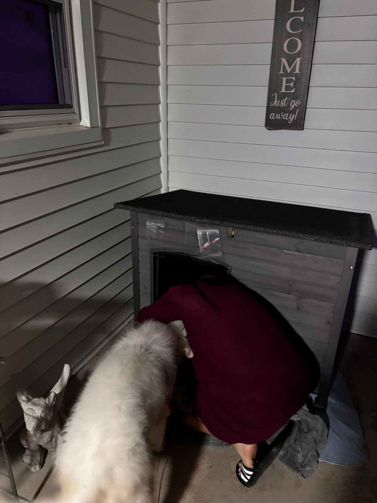 Suumerpety Feral Dog Heated House Outdoor,Anti Bite Iron Frame Dog Kennel,Wood Warm Pets Home,Insulated Weatherproof Outside Shelter for Feral Animal (43.3