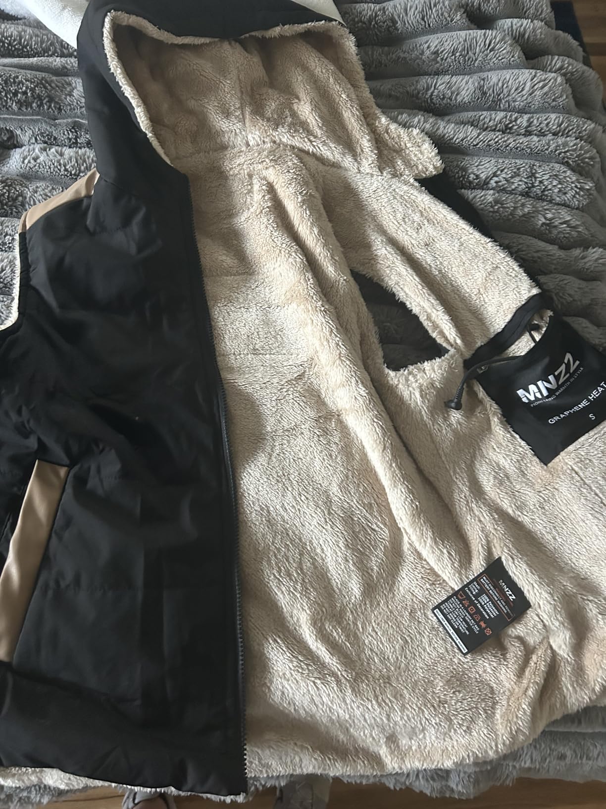Graphene Heated Vest for Women 7.4V Fast Charge Large Capacity Battery customer photo 2