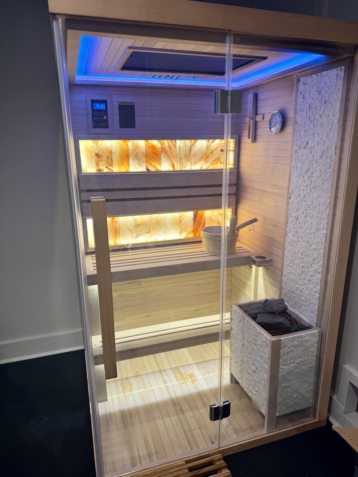 Traditional Steam Sauna, 2-4 Person Luxurious Indoor Sauna with 2300W Stove Heater, Wood Sauna Room with 2 Himalayan Salt Bricks, 7-Color Dynamic Abysm Sky Lights, 220V, Bluetooth Speaker customer photo 1