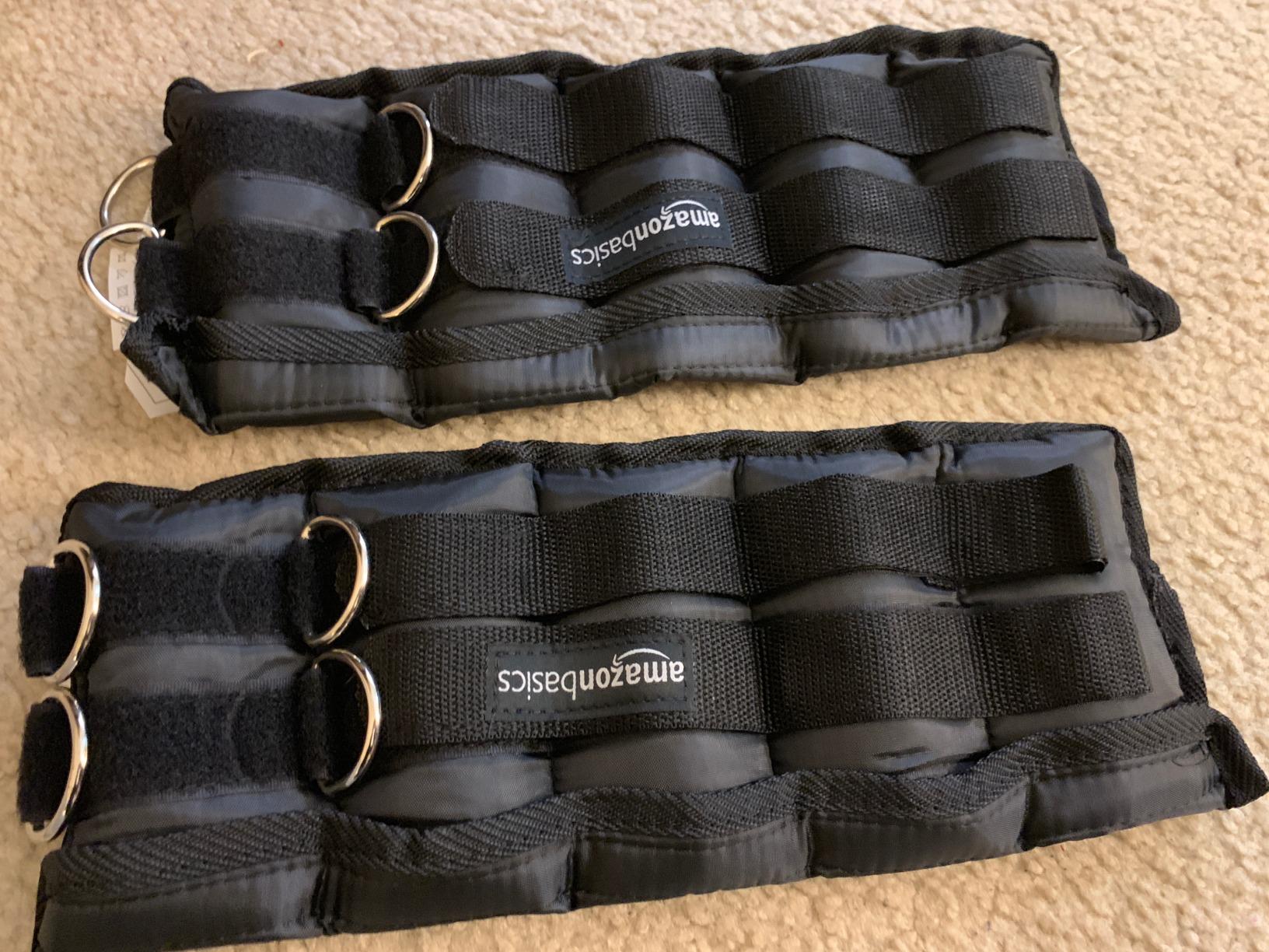 Amazon Basics Adjustable Ankle Weights customer photo 2