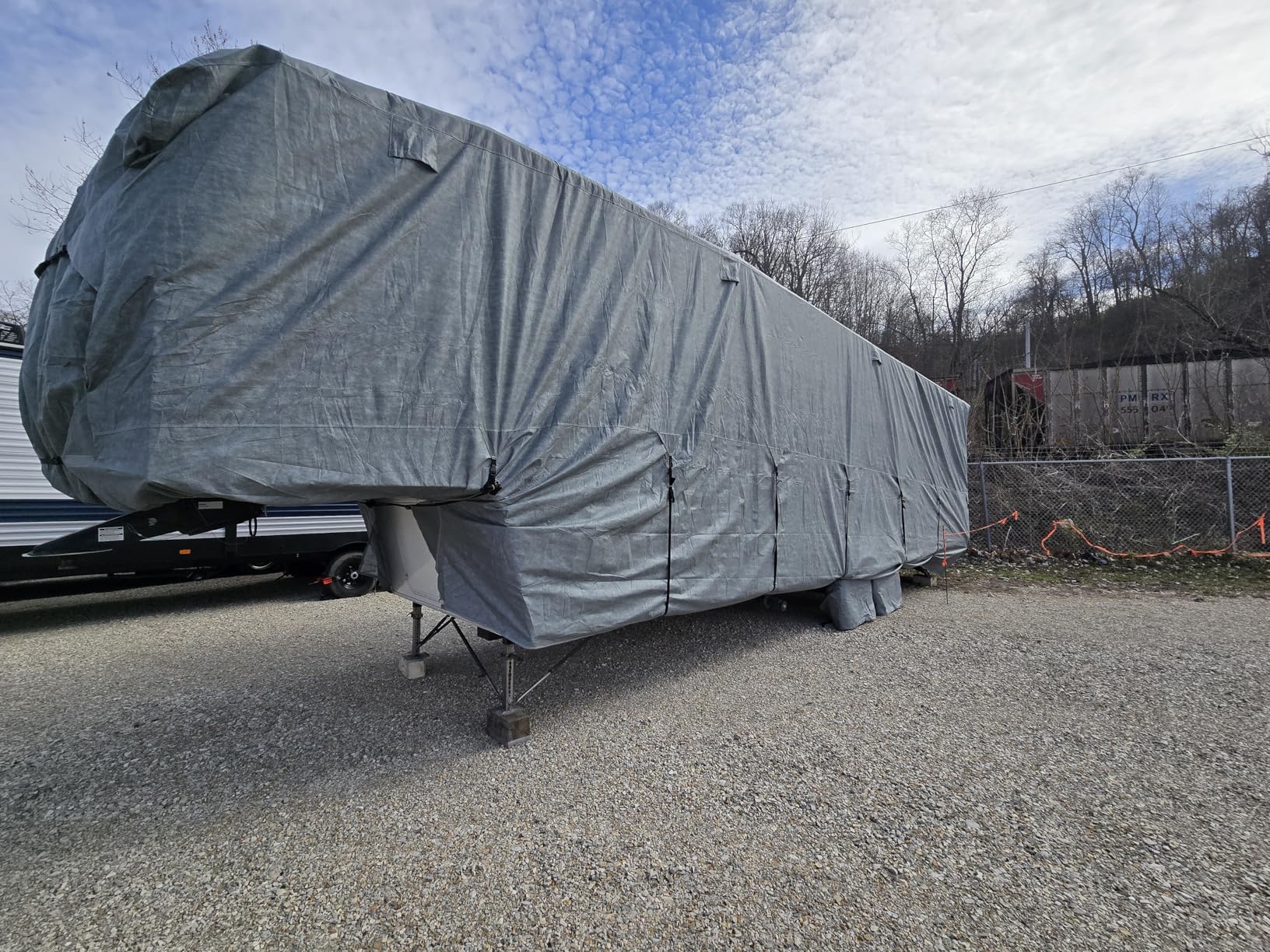 Mofeez Class A RV Cover, Heavy Duty Camper Cover 37-40ft, Extra-Thick 7 Layer Windproof Anti-UV Rip-Stop Class A Motorhome Cover with 2Pcs Extra Straps, 6 Gutter Covers & 4 Tire Covers customer photo 2