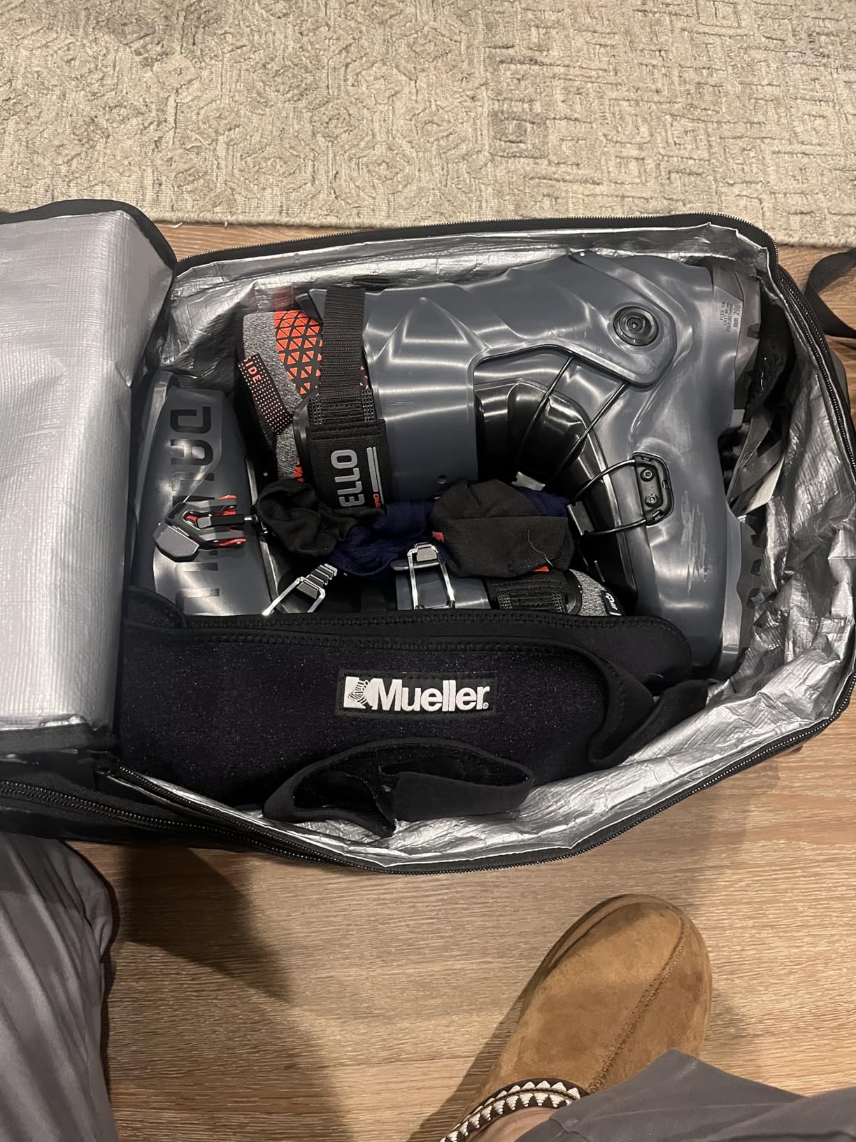 Double Rolling Ski Bag Padded Waterproof Snowboard Bag with Wheels for Air Travel Wheeled Ski Bag for Snowboard or Skis Accommodates Ski Boot customer photo 2