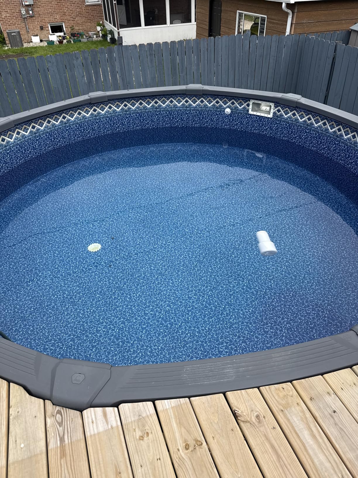 UIRWAY 500D Pool Cover 18FT Round [2026 Upgraded Heavy Duty Fabric] Solar Pool Covers for Above Ground Pools, Windproof Gel-Coated Tarp Straps, UV Protection customer photo 2