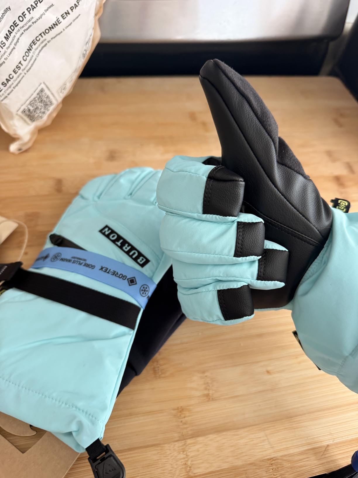 Women's Gore-TEX Insulated Gloves - Waterproof Winter Snowboard Gloves with Touch Screen Tech & Removable Liner customer photo 1
