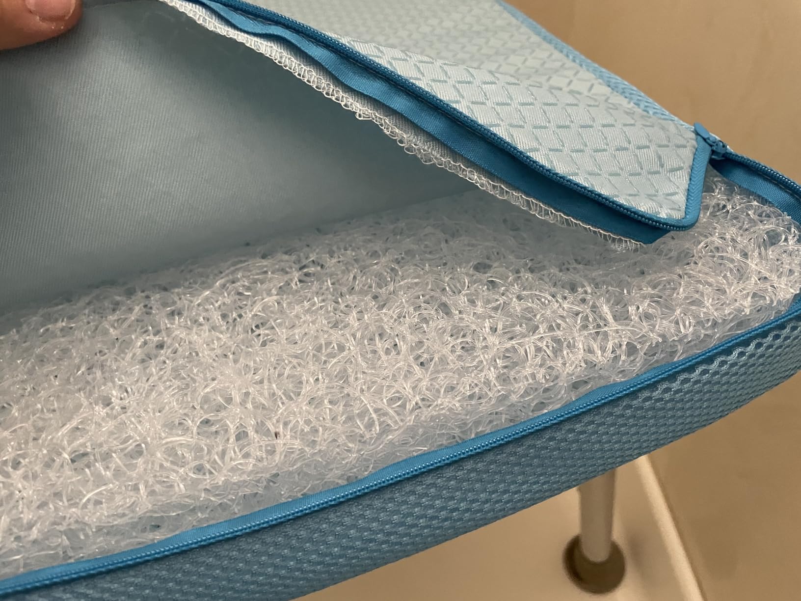 Shower Seat Cushion, Thickened Shower Chair Cushion 4D Air Fiber Material, Machine Washable and Fast Drying Suitable for Shower Seats Bathtub Baths, Poolside Scenes, Light Gray customer photo 1