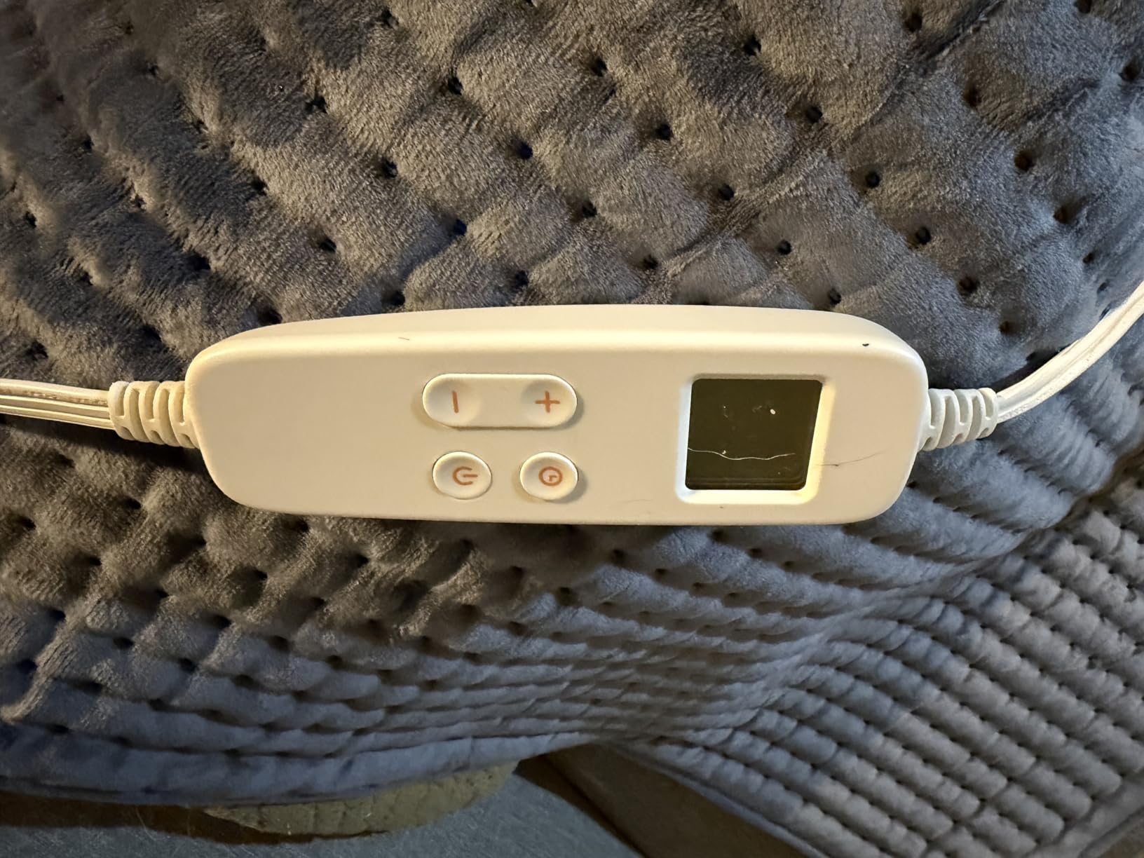 VAAGHANM Heating Pad: 33 x 17 inches Electric Heating Pad for Back - Extra Large Heat Pad for Shoulder/Neck/Knee/Arms - Upgraded 6 Timer & 6 Temperature Controller - Auto Shut Off- Gift for Mom customer photo 1
