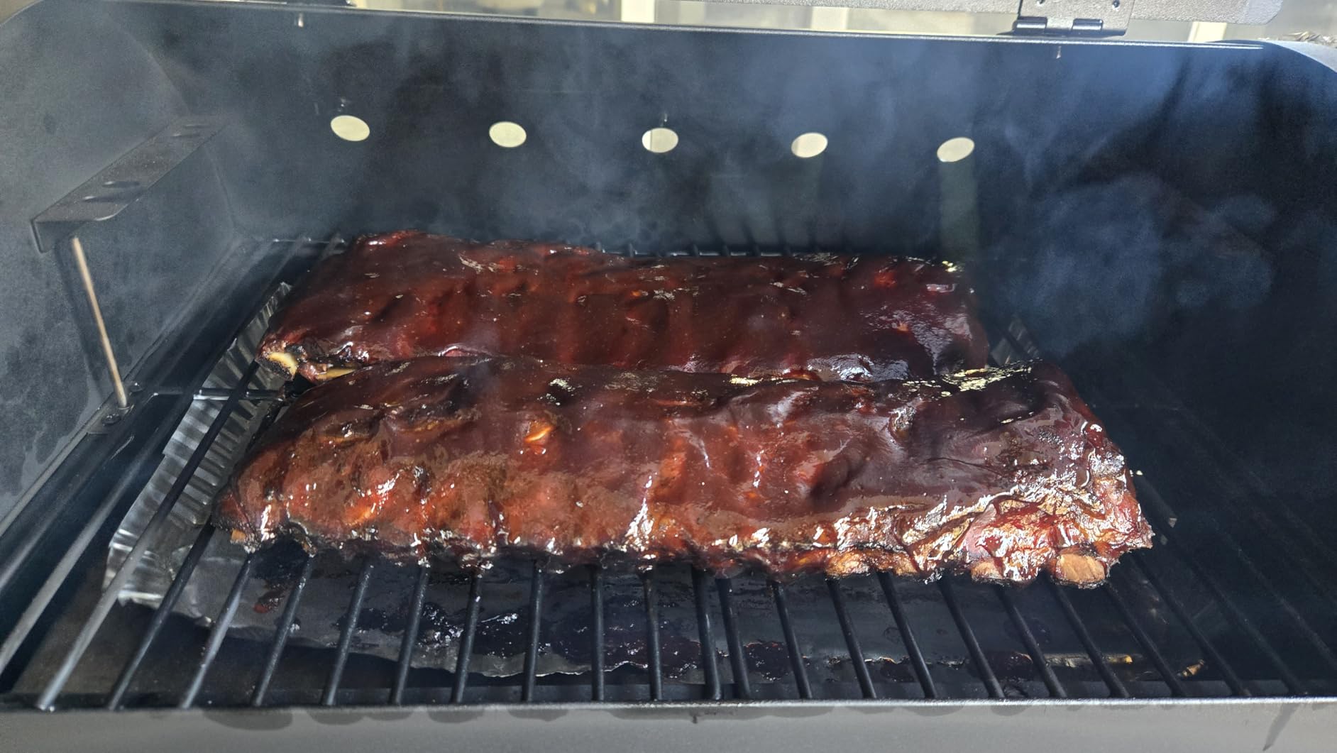 Brisk It Zelos-450 WiFi A.I. Electric Wood Pellet Smoker Grill - Smart Grill With Waterproof Cover, 450 sq.in Cooking Area, 7-in-1 Outdoor Grill & Smoker, PID Controller (Up to 500F), Meat Probe customer photo 1
