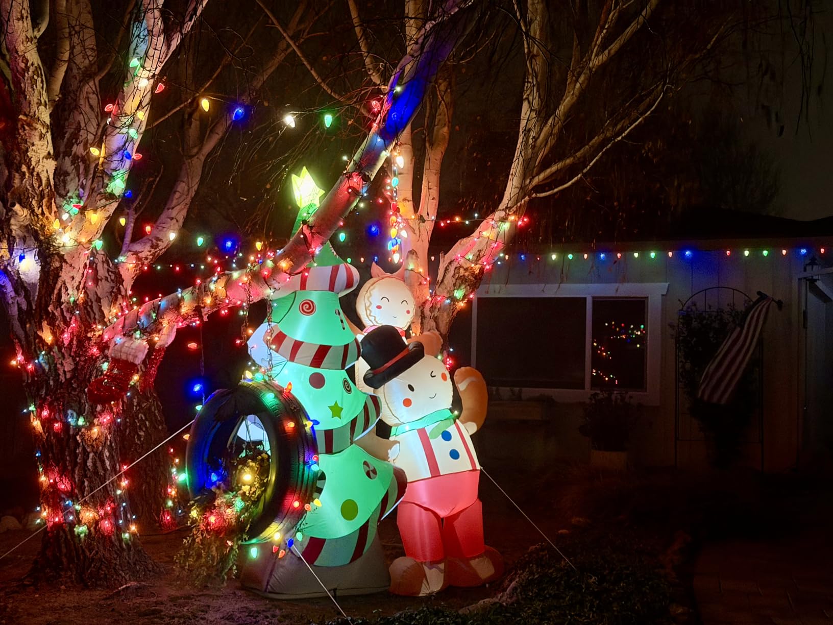 GVDV 8FT Inflatable Christmas Tree with Gingerbread Man customer photo 1