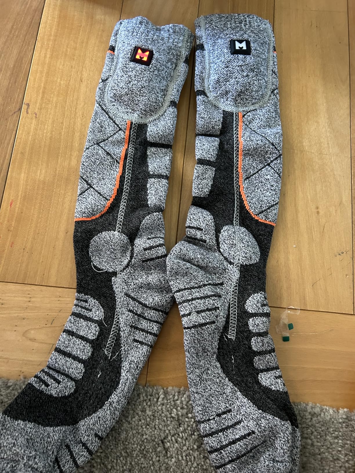 Heated Socks, 5V 6000mAh Rechargeable Heated Socks for Men & Women, Electric Socks with 3 Heating Levels for Winter, Skiing, Hunting, Camping, Hiking, Cycling, Outdoor Work customer photo 2
