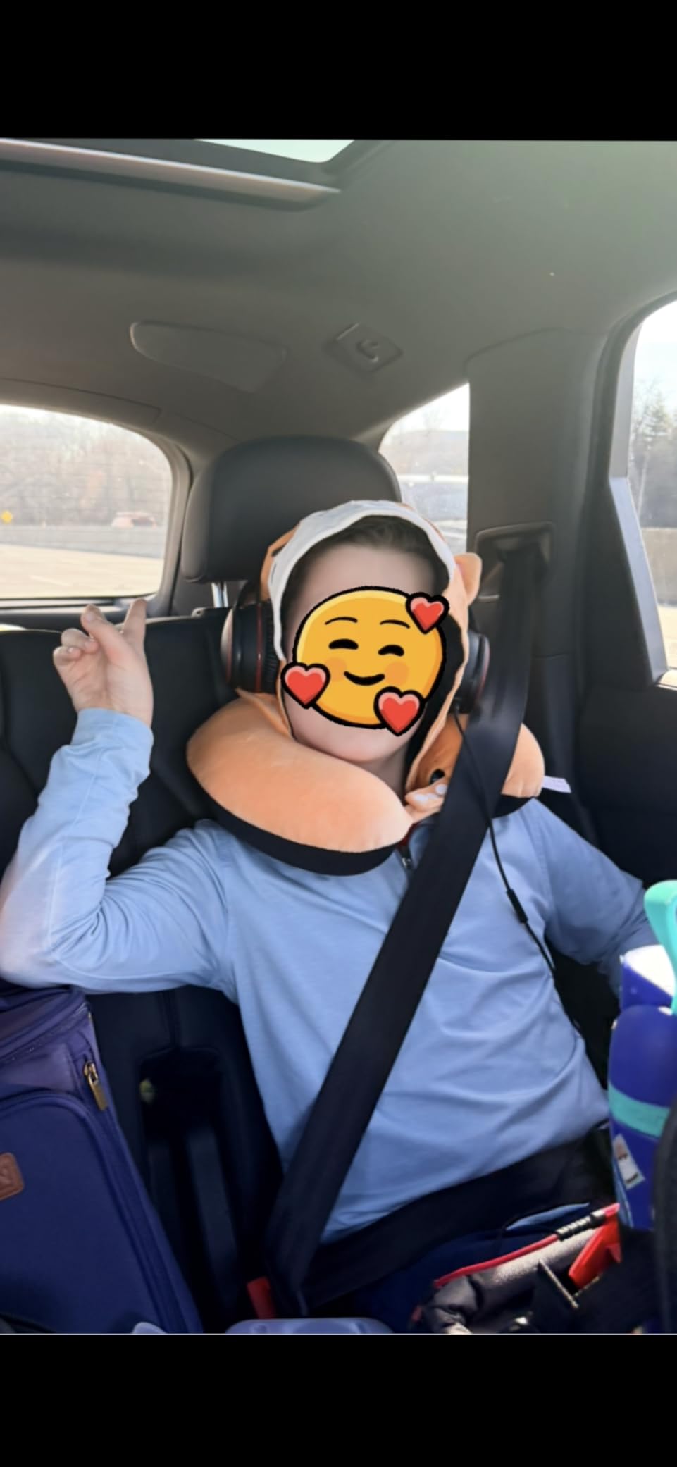 Mewaii Travel Neck Pillow with Hood for Airplanes, Memory Foam, Breathable Ice Silk & Soft Velvet, Double-Sided, Removable to Clean, Adjustable Strap, Portable Travel Pillow for Long Flights Adults & Teens customer photo 1