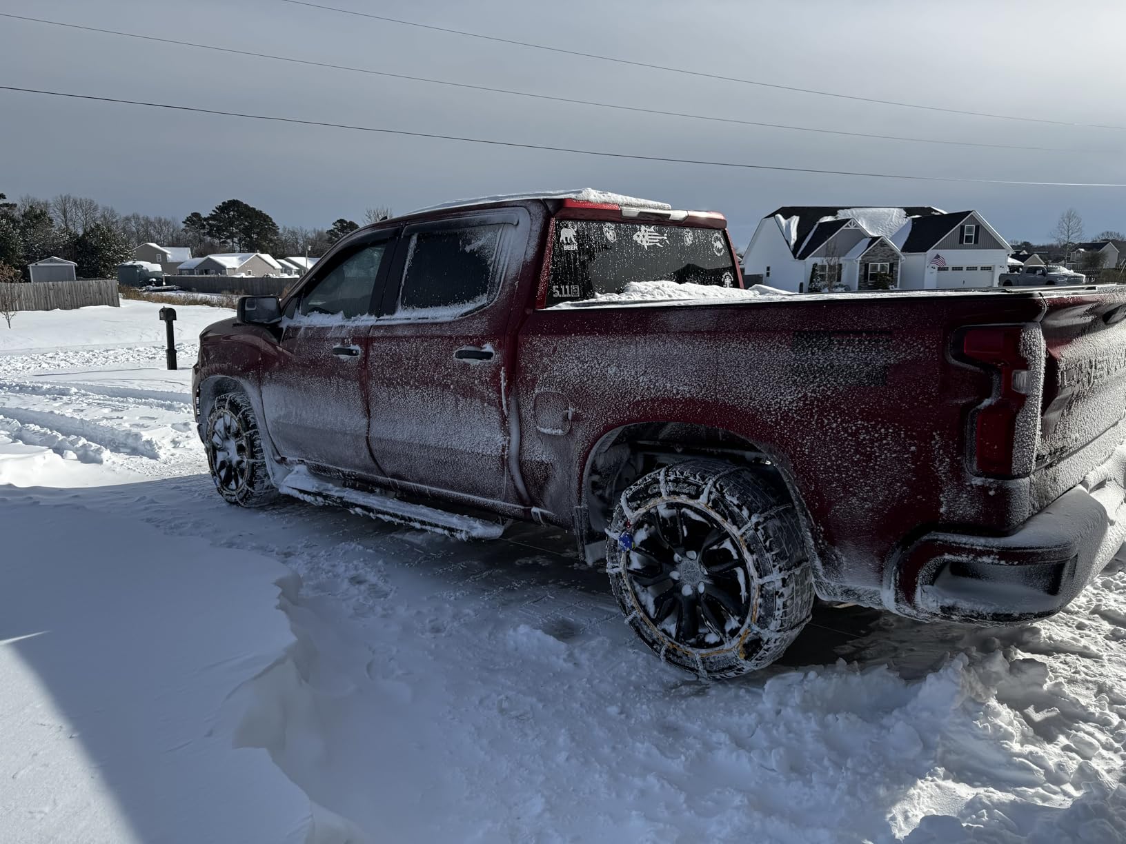 Auto Fixing Snow Chains, 2 x 12 mm, 30s Quick Installation of Tire Chains with Automatic Tensioner, Universal Emergency Tire Traction Chain for Cars, Pickups, and SUVs (HLN 130) customer photo 1