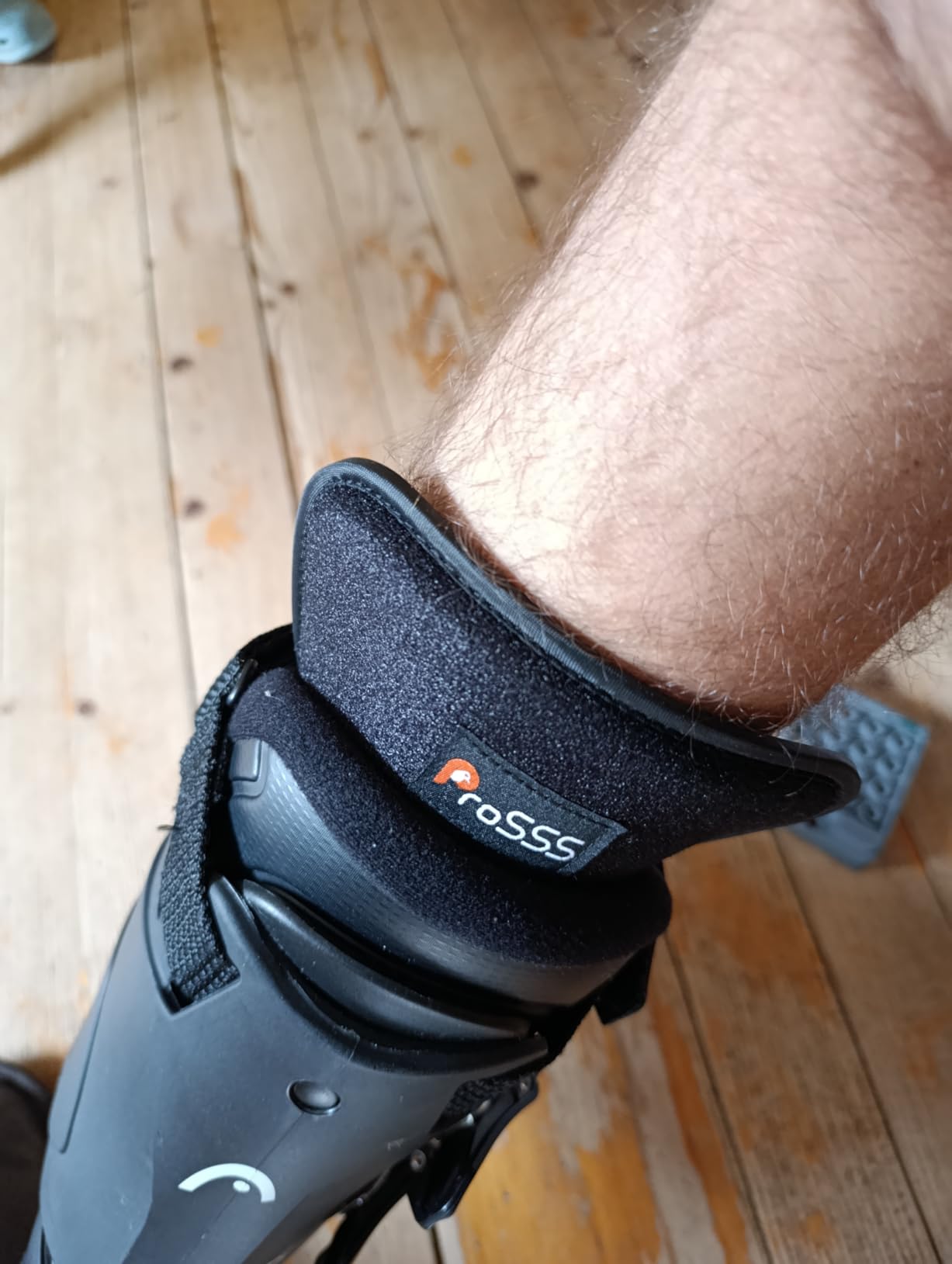 Snowboard Shin Pads - Gel Shin Guards for Ski Boot Liner - Shock-Absorbing Fixed Size Shin Protectors - Anti Shin Bang Ski Pads - 2 Pcs Adults customer photo 1