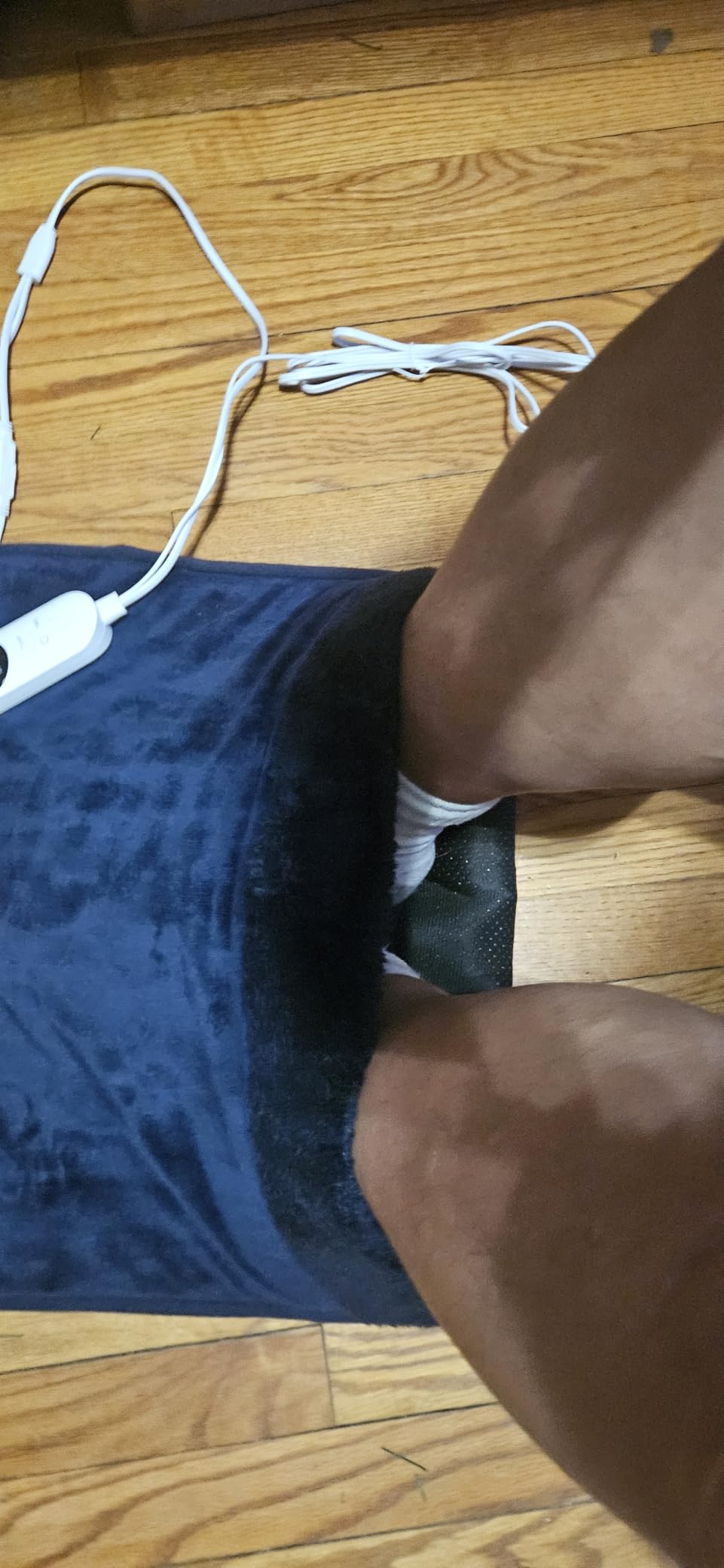 Double-Sided Electric Heated Foot Warmer for Feet, Feet Warmer Foot Heating Pad with 9 Levels Temp and 3 Timers, Foot Warmers for Bed, Under Desk, Office, Birthday Xmas Gifts for Women Men(Black) customer photo 2