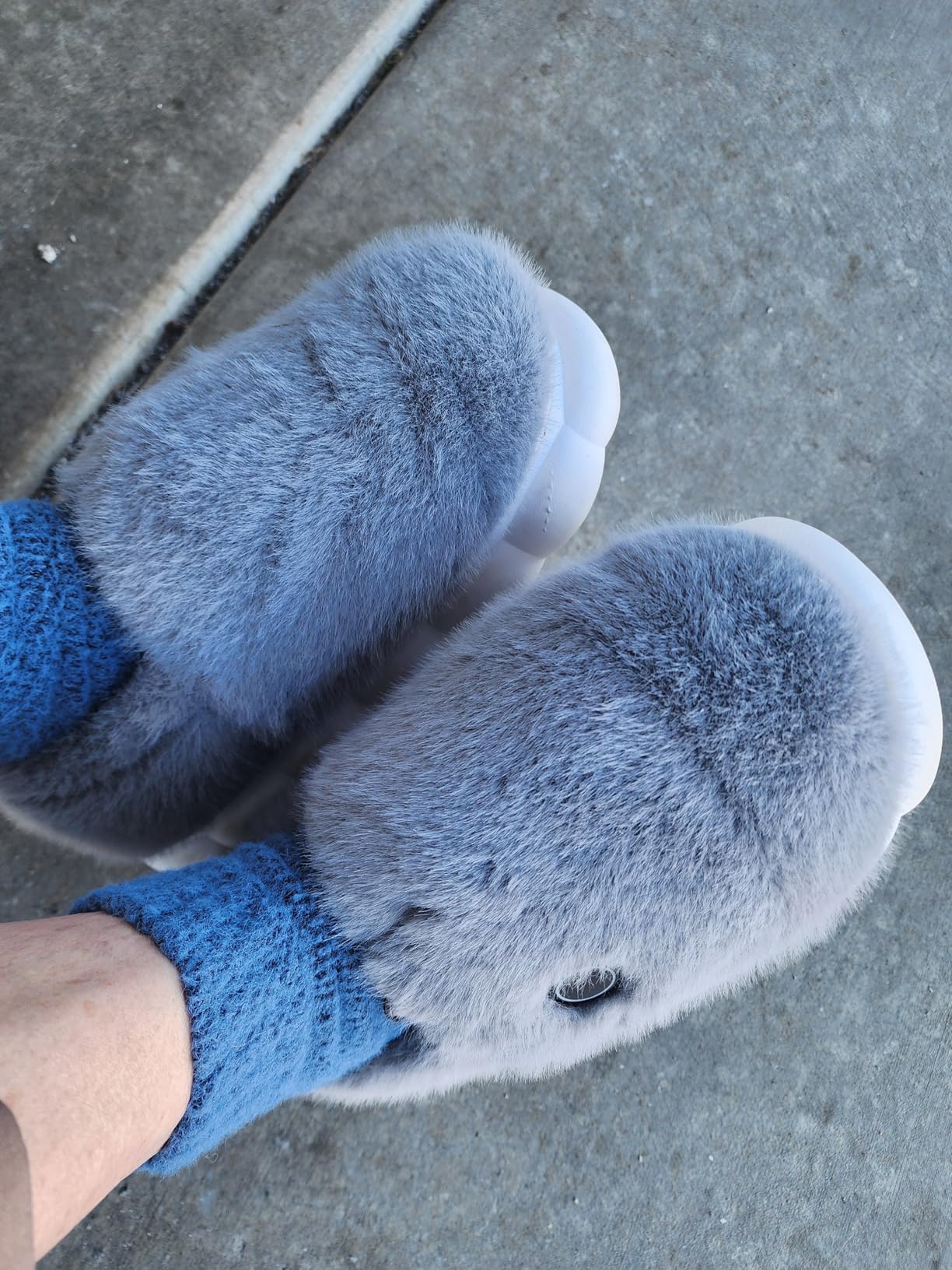 Heated Slippers for Women with 5000mAh Battery Pack Electric Heated House Shoes Rechargeable, Heating Shoes Foot Warmer with 5V Battery customer photo 2