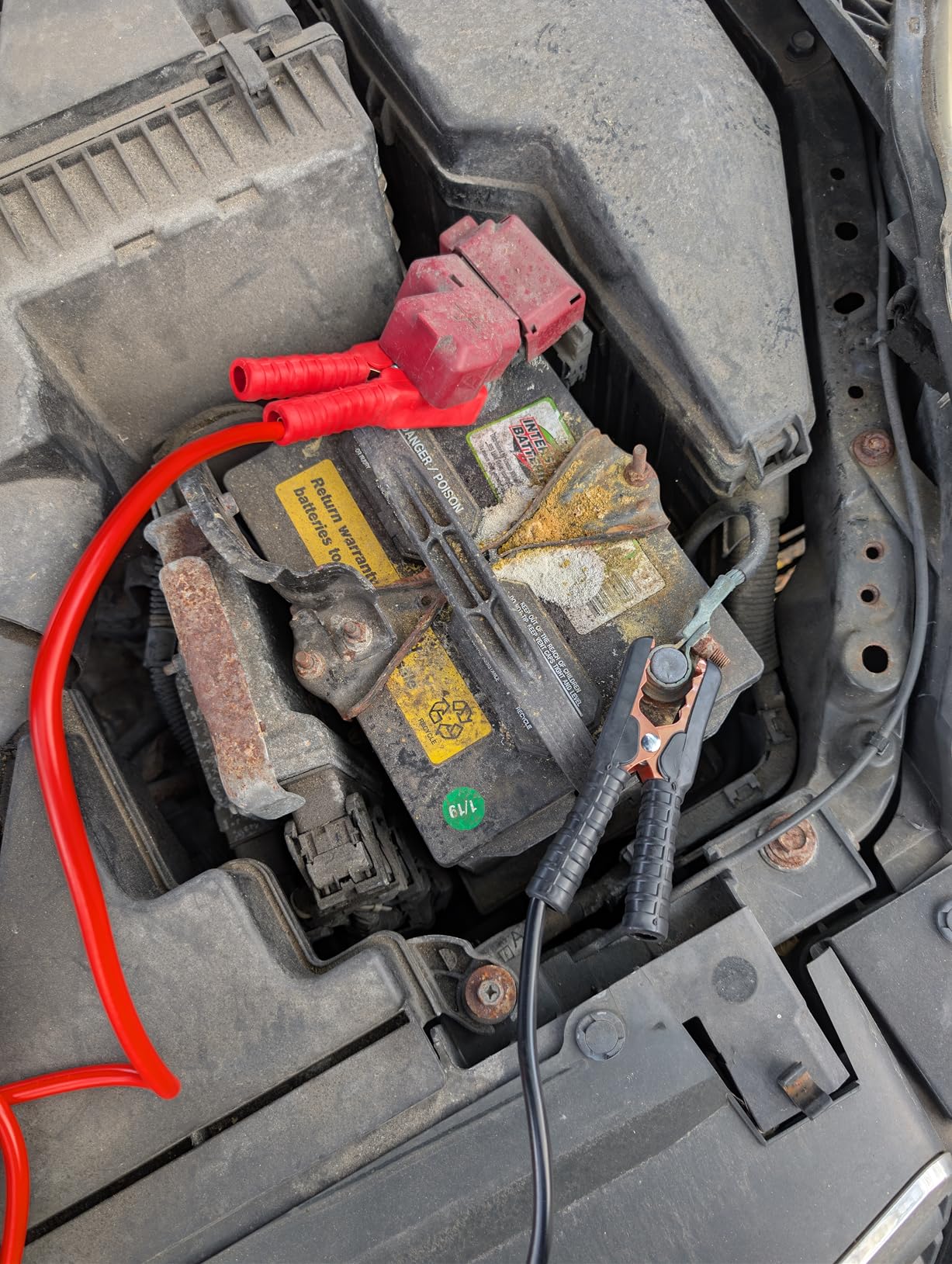 Emergency Car Kit,Roadside Emergency Tool Kit for Vehicle Truck with Air Compressor Jumper Cable First Aid Kit,Winter Auto Road Side Kit Women Men Car Travel Safety Assistance Survival Essentials Kit customer photo 2