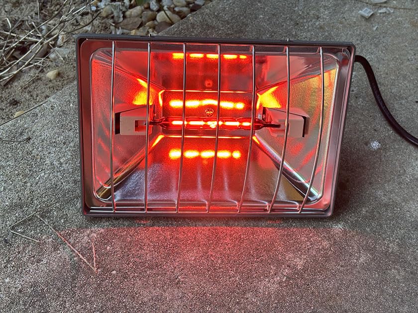 250W Chicken Coop Heat Lamp with Guard, Adjustable Temperature Brooder Heater, 175W/250W Infrared Heating Lamp for Chicks, Ducklings, Poultry, Livestock & Small Pets customer photo 1