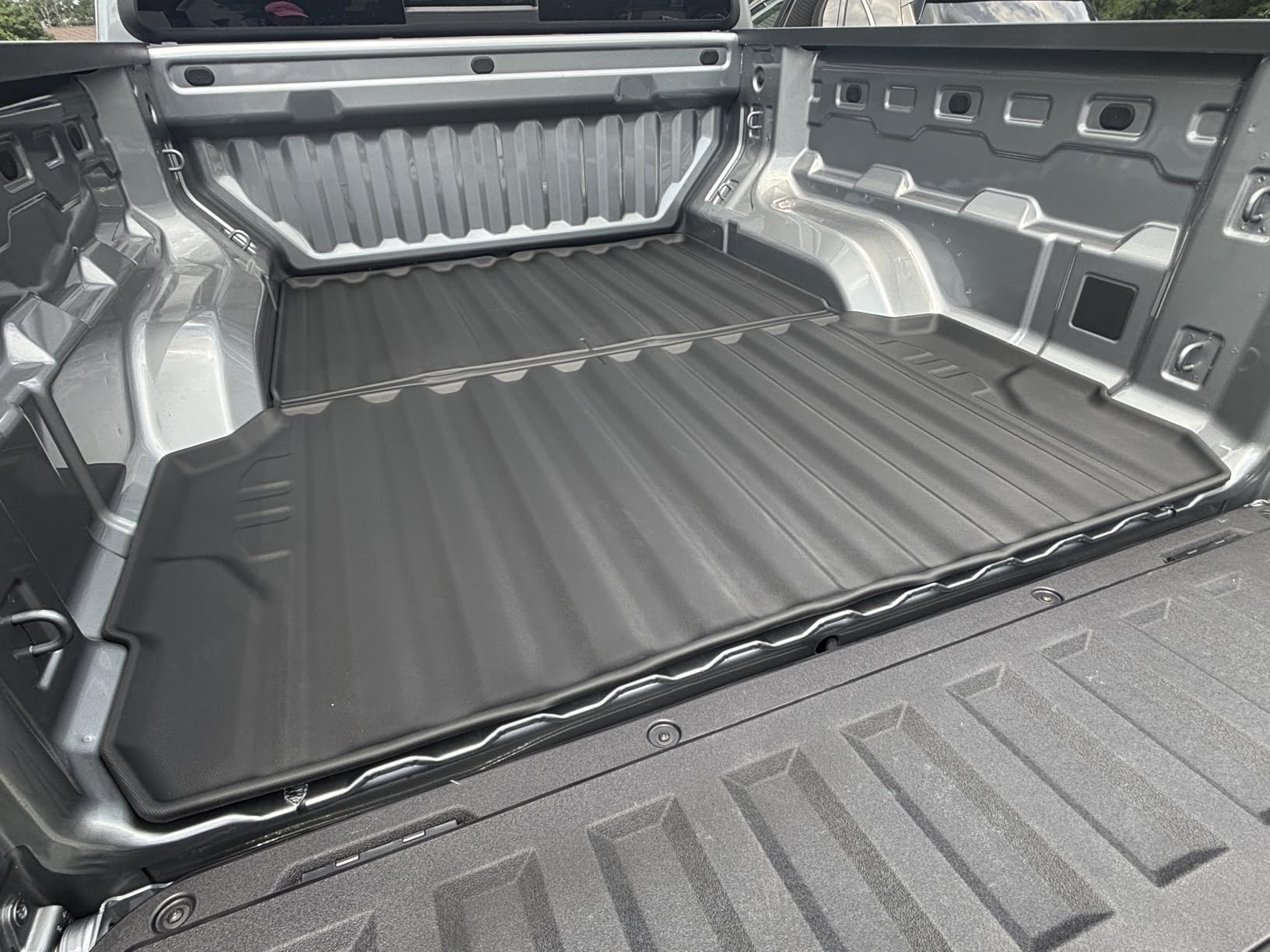 WEIZE Truck Bed Mat for Chevy Silverado/GMC Sierra 1500 2019-2025 5.8 ft (5'10