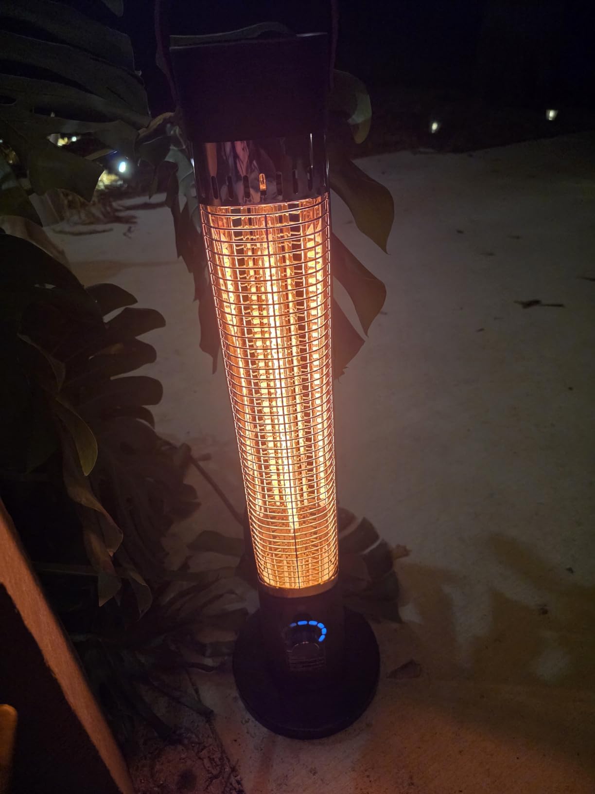 Patio Heater for Outdoor Use, Infrared Electric Outdoor Heater, 1500W Instant Heating, 60-Degree Oscillation, 9 Heat Levels, 9H Timer, Remote, for Garage, Backyard, Large Room, Indoor, 32.2 inch, White customer photo 1