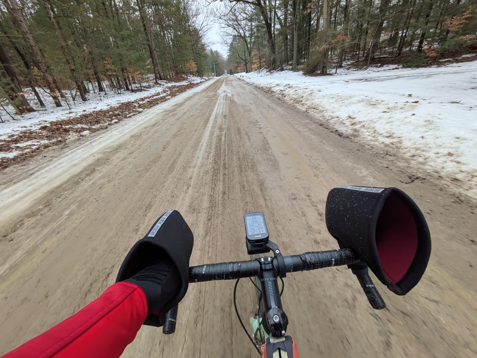 Road Bike Handlebar Gloves, Windproof & Waterproof pogies Keep Your Hands Warm at All Times While Biking, Suitable for All Road Bikes customer photo 2