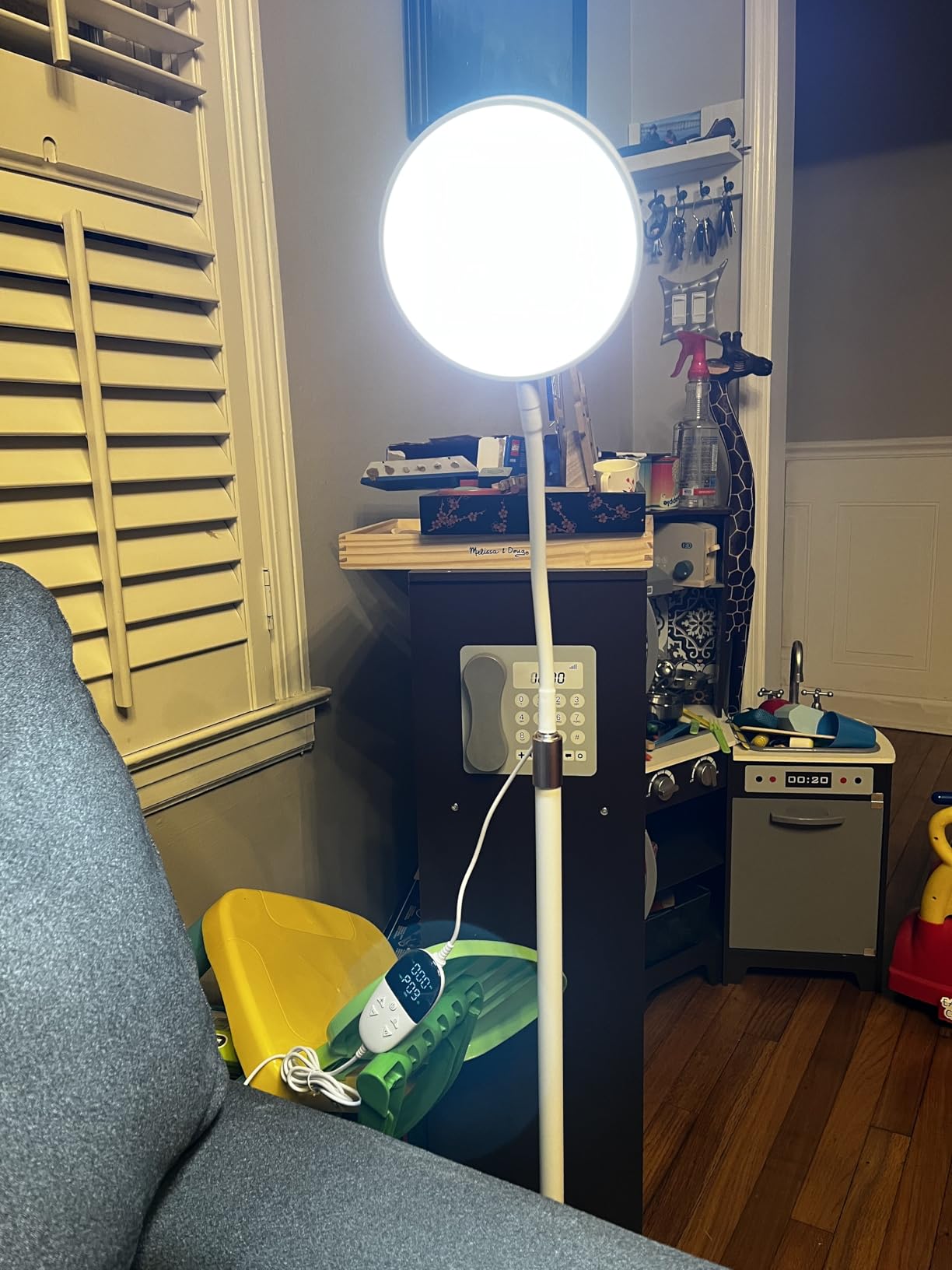 KingSom Light Lamp, 11000 Lux UV-Free Happy Lamp, Full Spectrum Sunlight Lamp with LCD Touch Remote, Height Adjustable Light Floor Lamp with 9 Brightness & 3 Color Temperatures customer photo 2