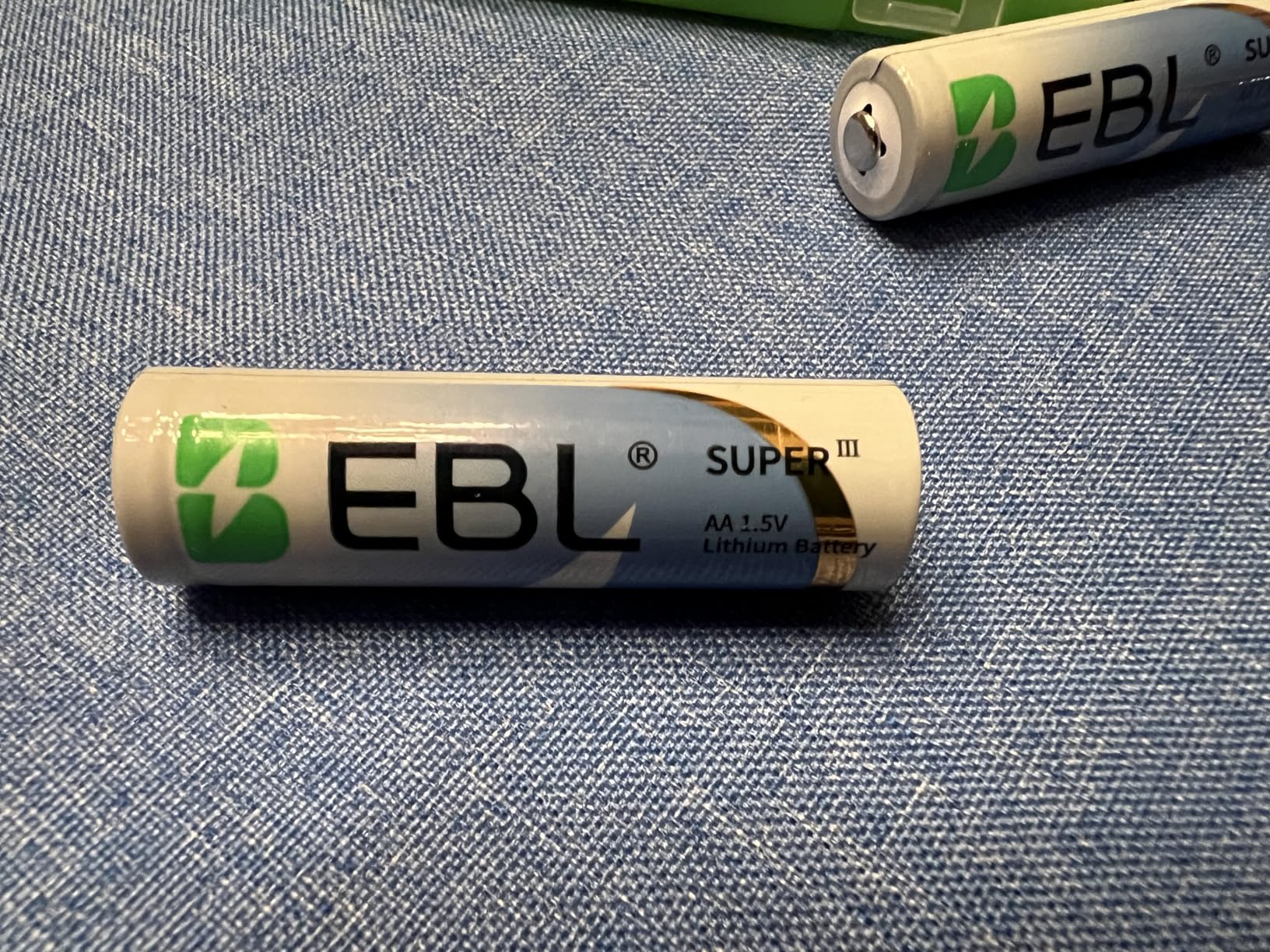 EBL Lithium AA Batteries 12 Pack, Longest Lasting 3700mAh 1.5V Non-Rechargeable, Upgraded Super III AA Lithium Batteries for Blink Camera, Doorbell, Smart Lock Deadbolt customer photo 1