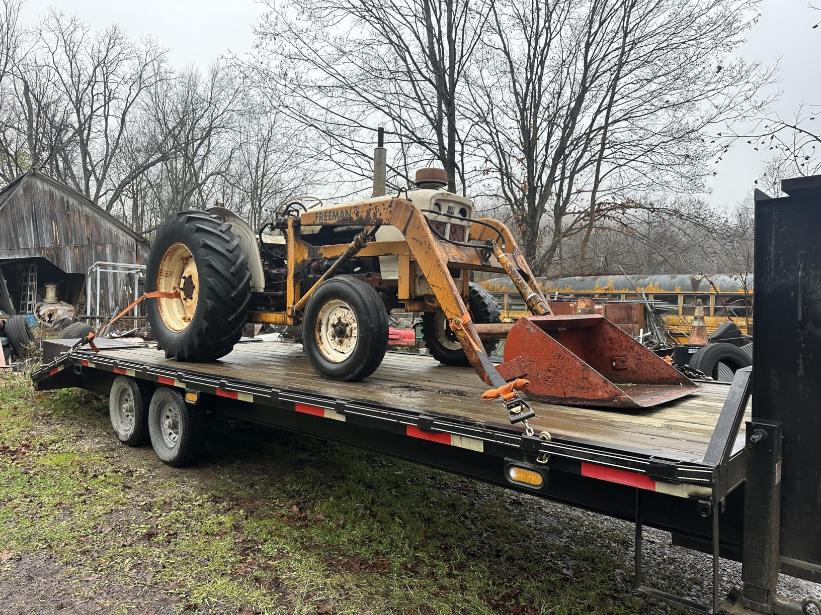 VEVOR Wheel Chock Tie-Down Kit, Fixed Trailer Tie Down Strap, Car Tie Down Kit with S-Hook, Break Strength 1649 lbs & Working Load 550 lbs Motorcycle System for Trailers, Boats, Snowmobiles customer photo 1