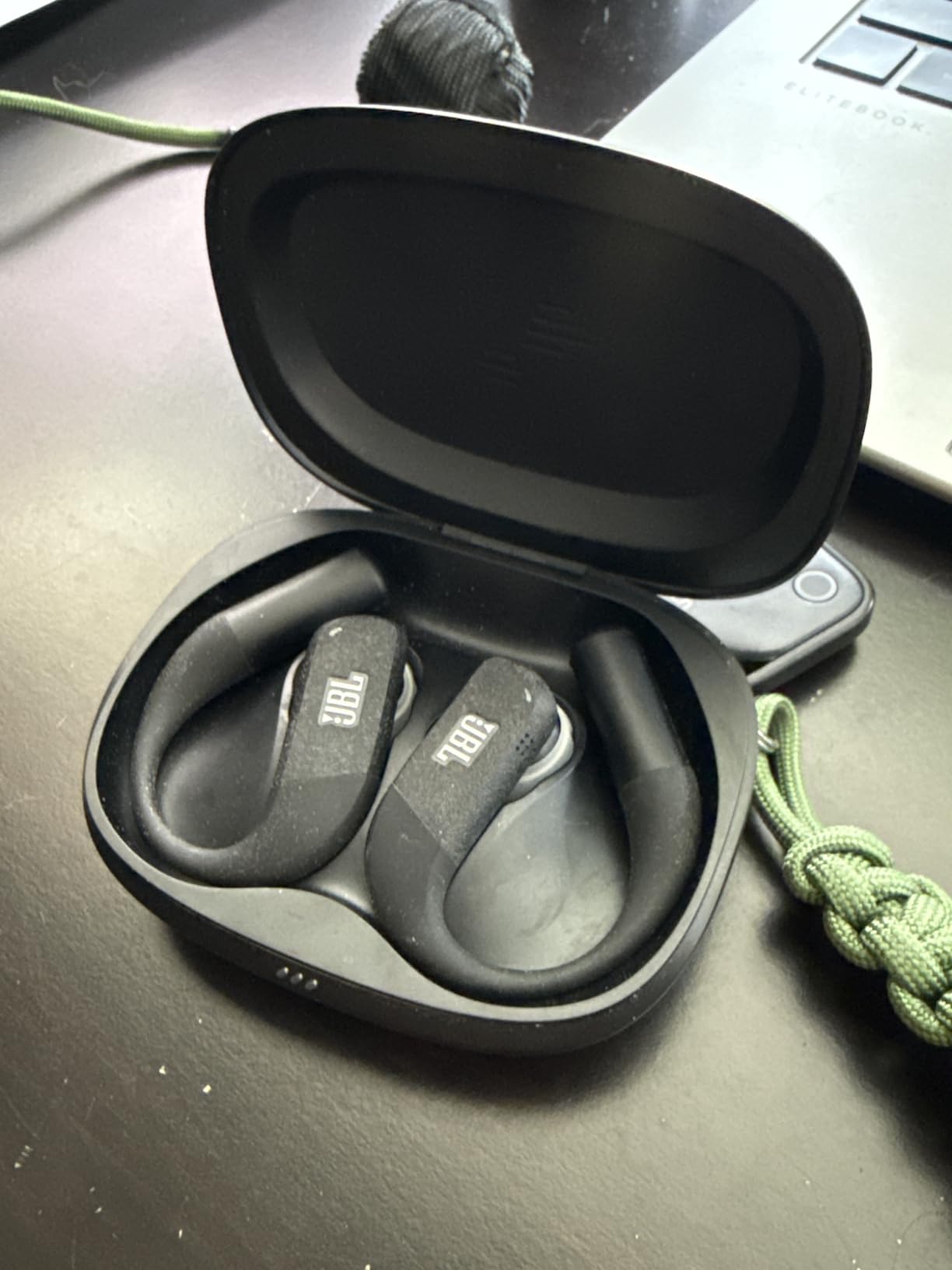 JBL Endurance Peak 4 - True Wireless Noise Cancelling Sport Earbuds, Up to 48Hrs Total Playback, Water & dust Proof (IP68), Secure fit with TwistLock Design, & 6 mics for Perfect Calls (Black/Grey) customer photo 2