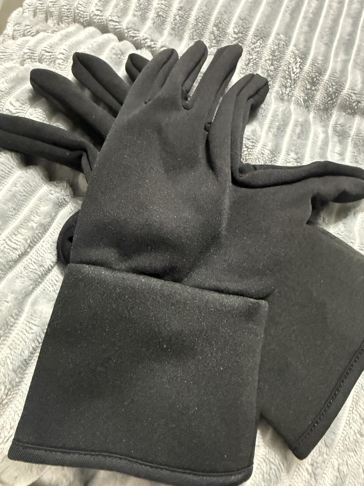 Heated Glove Liners for Men Women, Rechargeable Battery Electric Heated Gloves, Winter Warm Glove Liners for Arthritis Raynaud, Thin Gloves Riding Ski Snowboarding Hiking Cycling customer photo 2